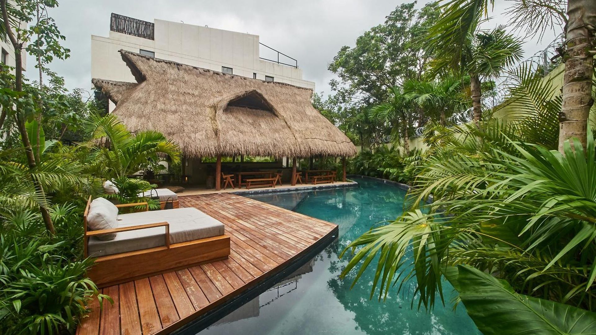 Dhalia - Private Roof With Pool & Club Access *