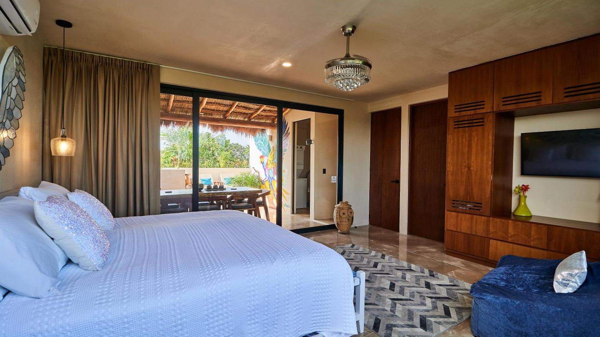 Spacious & Comfy Penthouse Oasis With Plunge Pool *