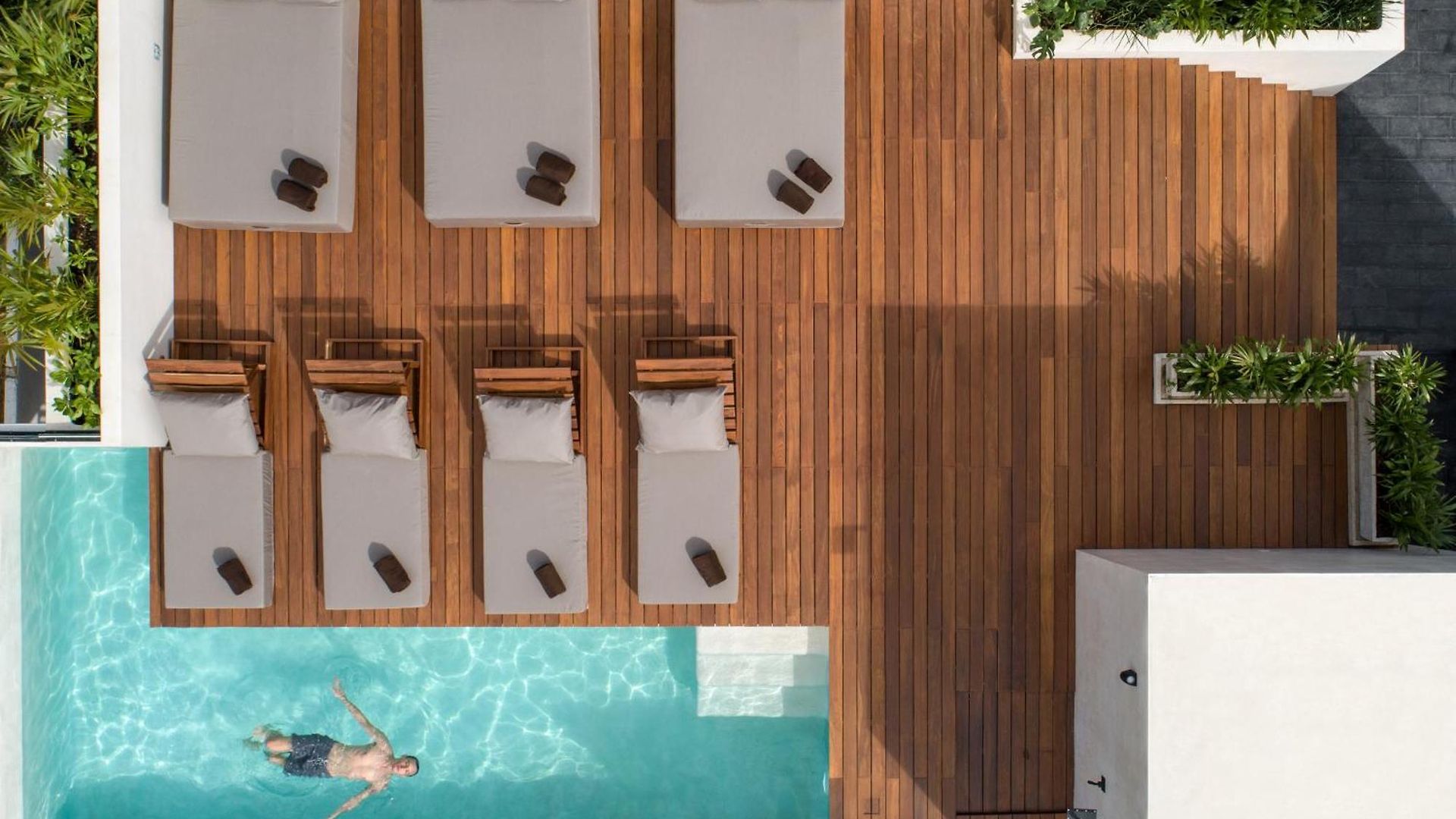 Casa Agape Boutique Rooftop Pool & Club Access Tulum