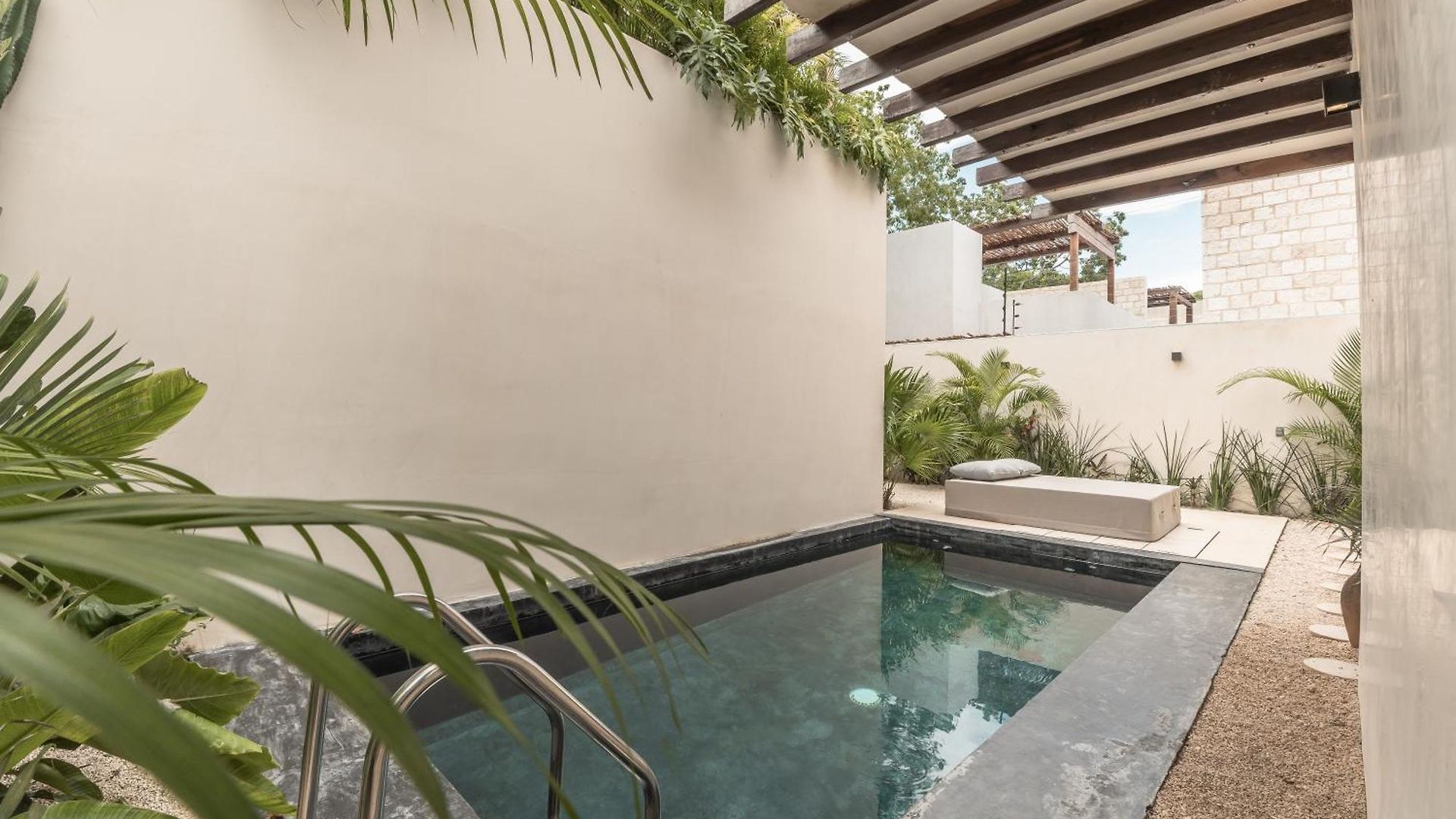 New Aura Jungle Getaway Holiday home