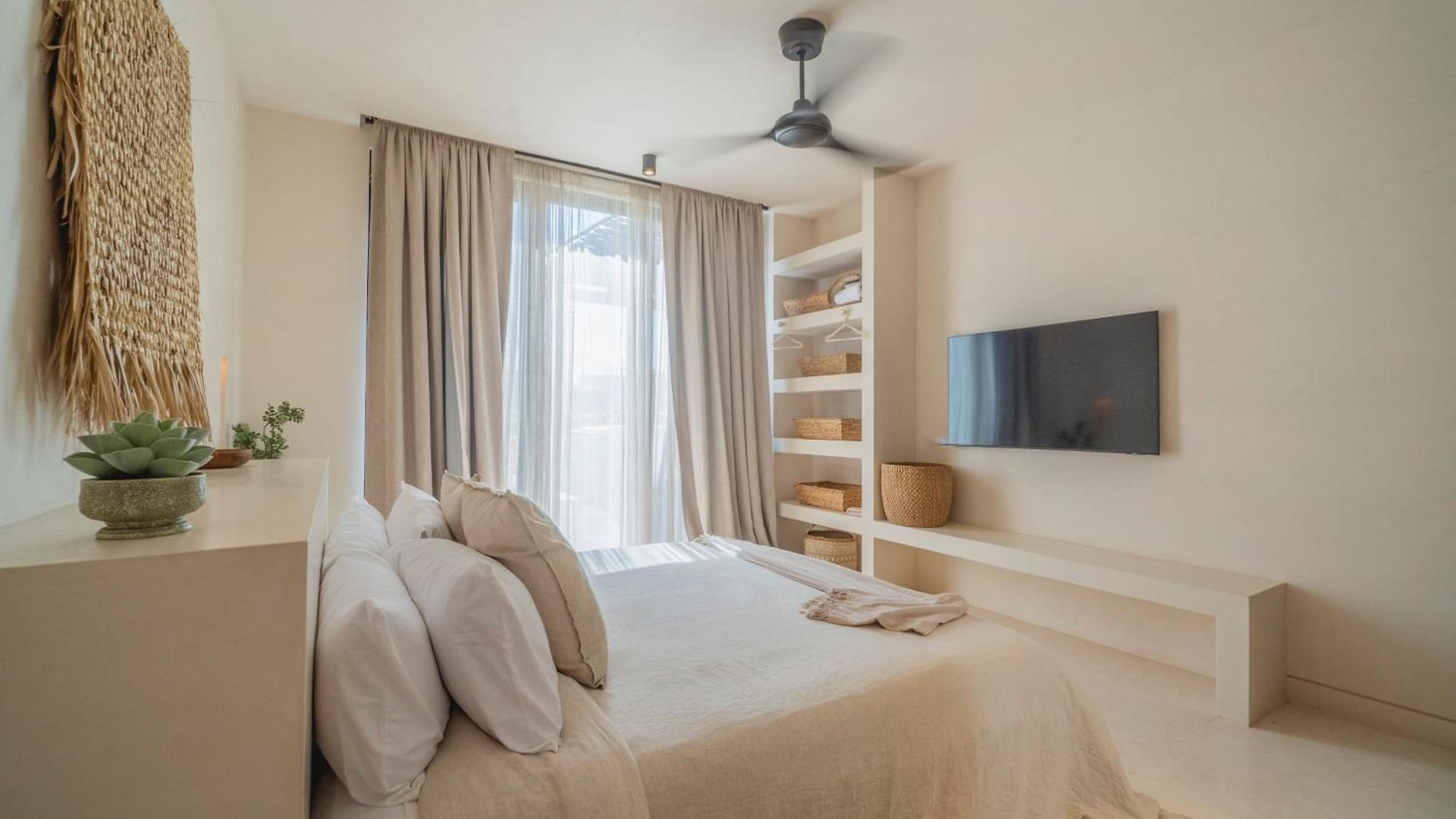 Namas Apartahotel 4*