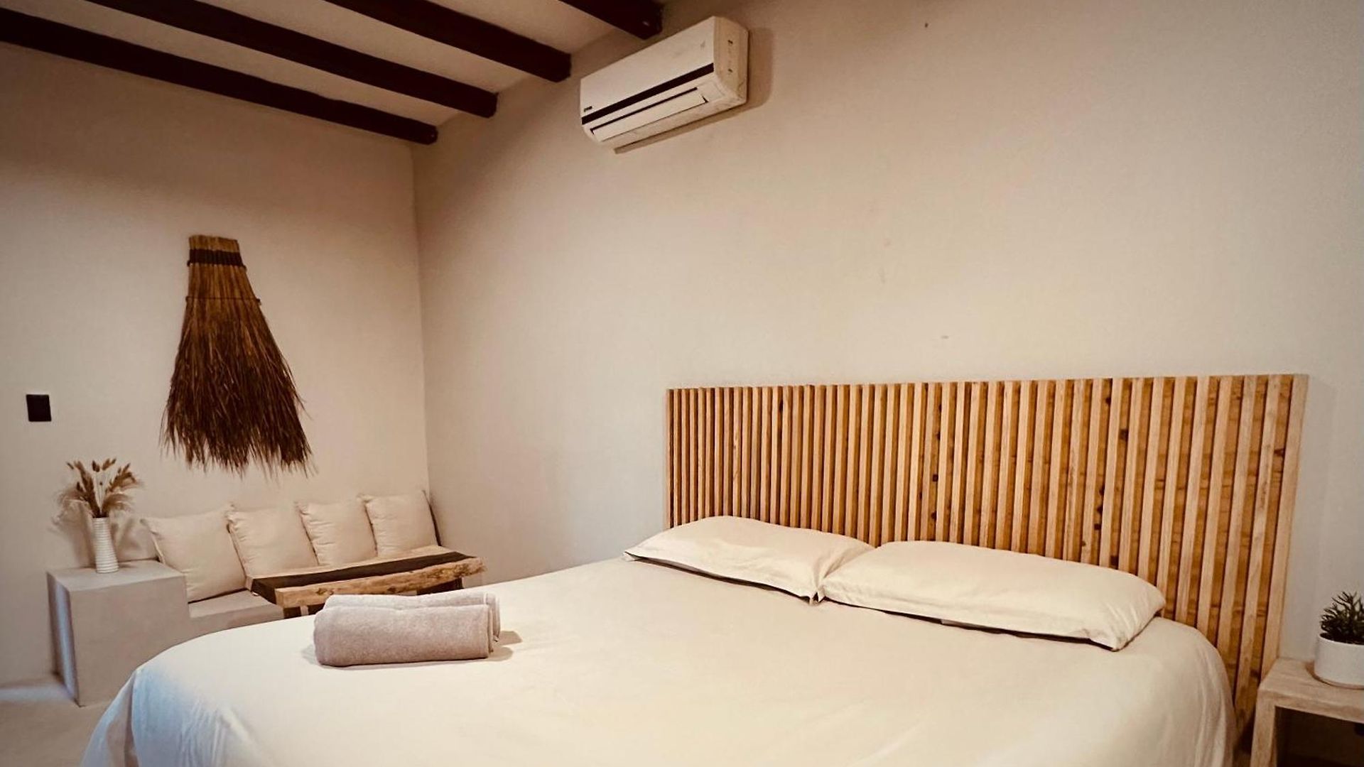 Indajani Hotel&hostel With Pool Hotel Tulum