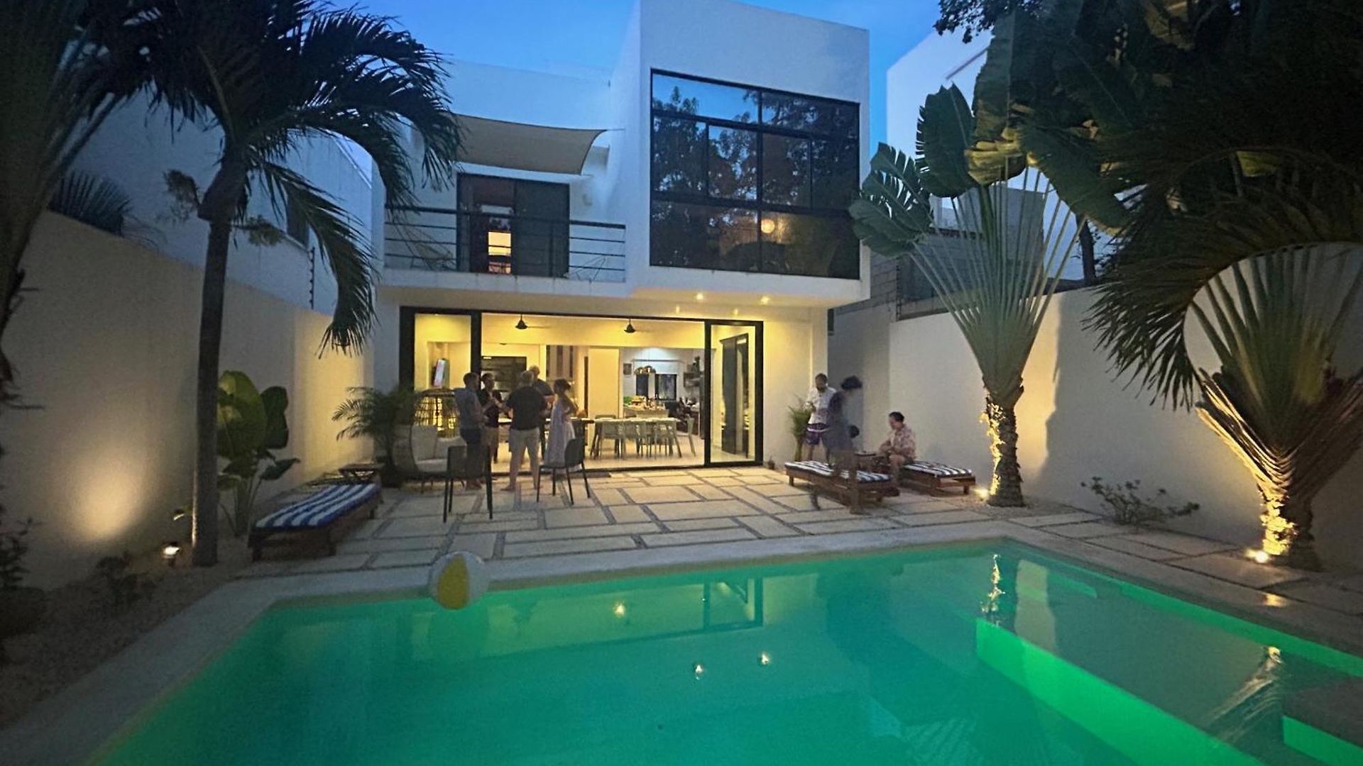 Wonderful Tropical 3br, Garden, Private Pool. *