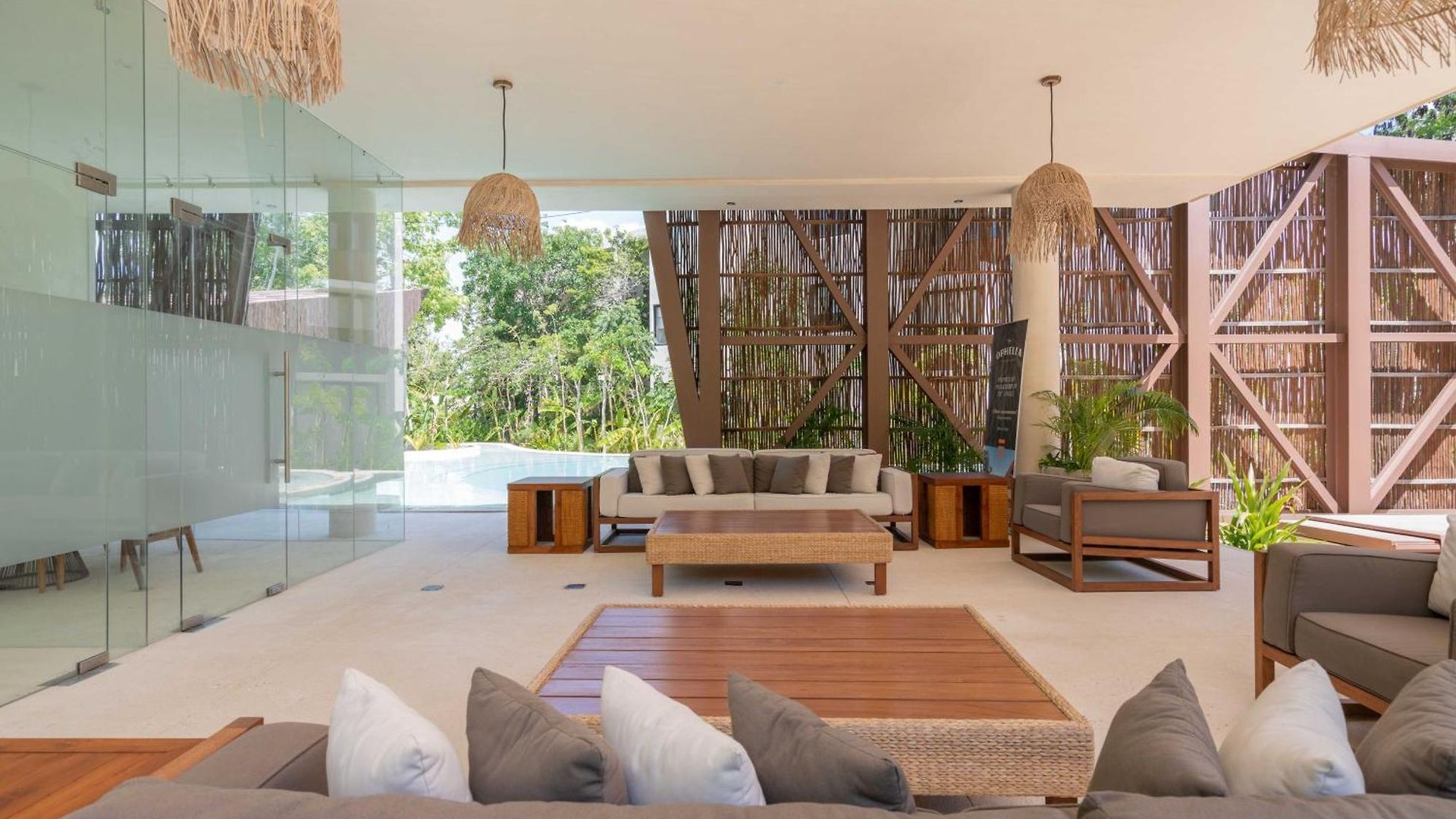 Penthouse Oasis: Rooftop Pool & Luxury Apartment Tulum