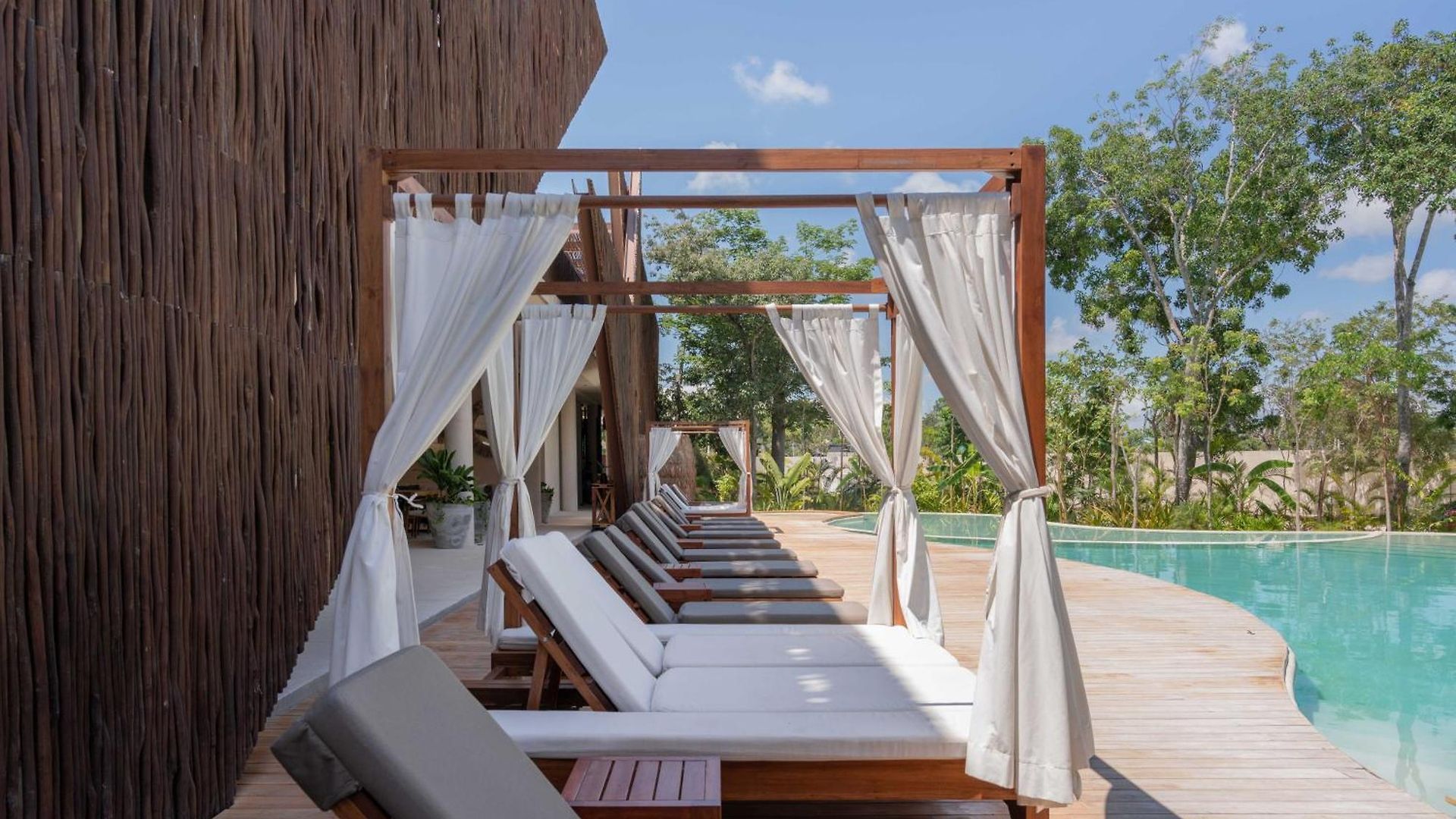 Penthouse Oasis: Rooftop Pool & Luxury * Tulum