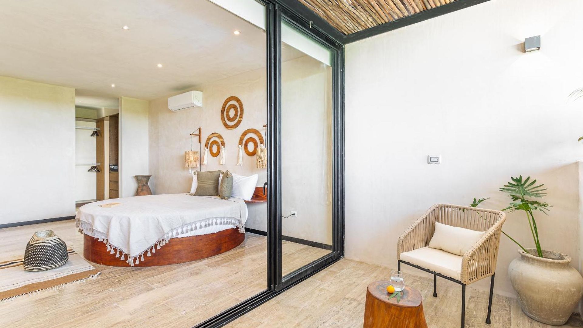 Penthouse Oasis: Rooftop Pool & Luxury Tulum