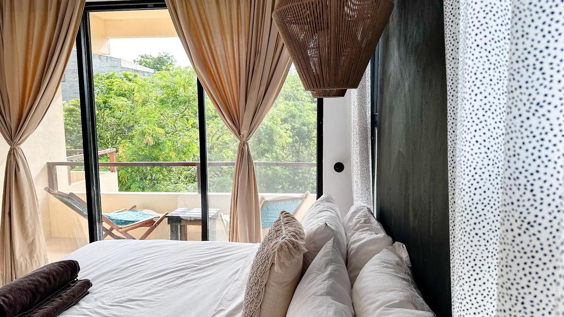 Aparthotel Naats Amigos