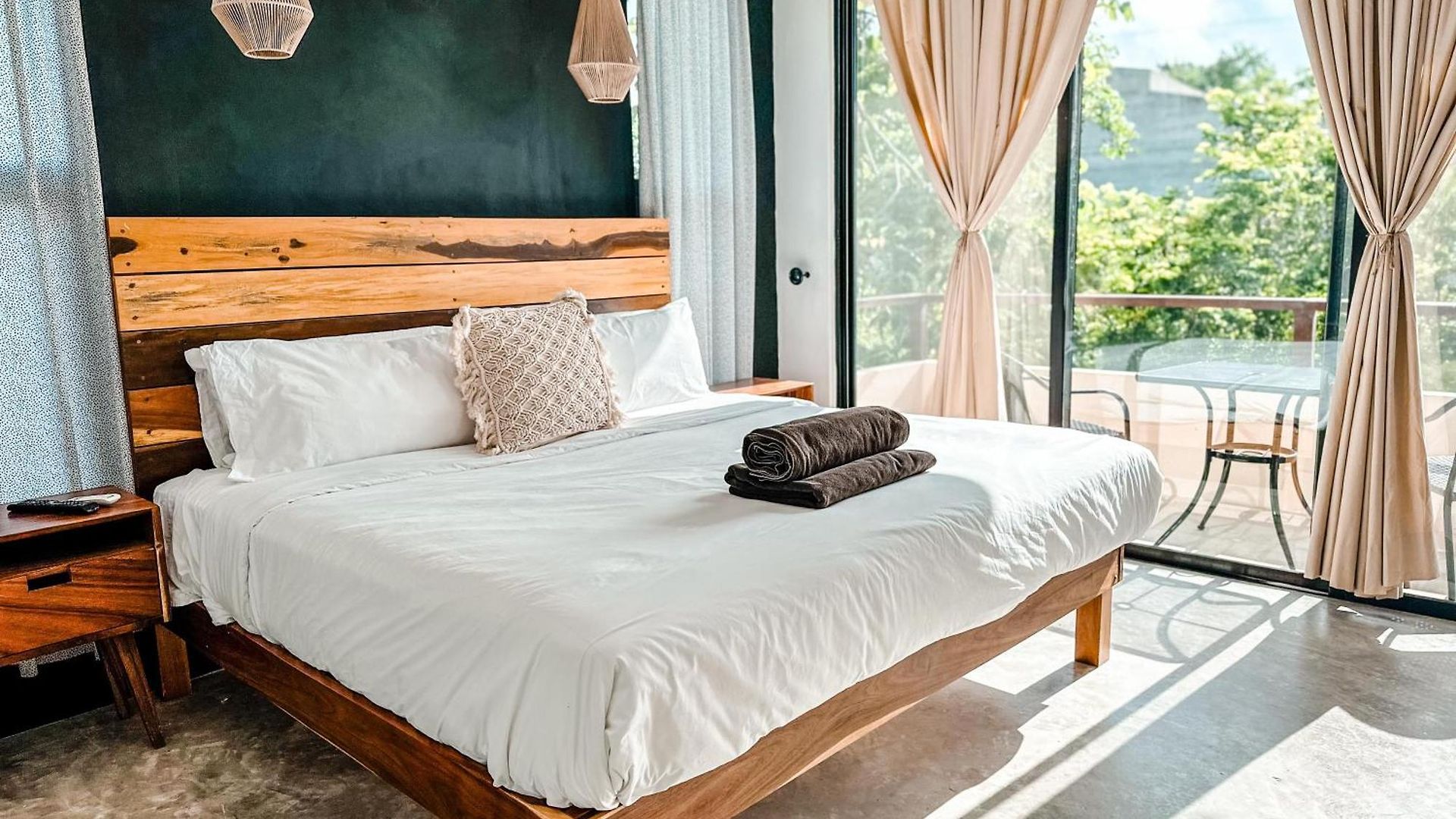 Naats Amigos Aparthotel