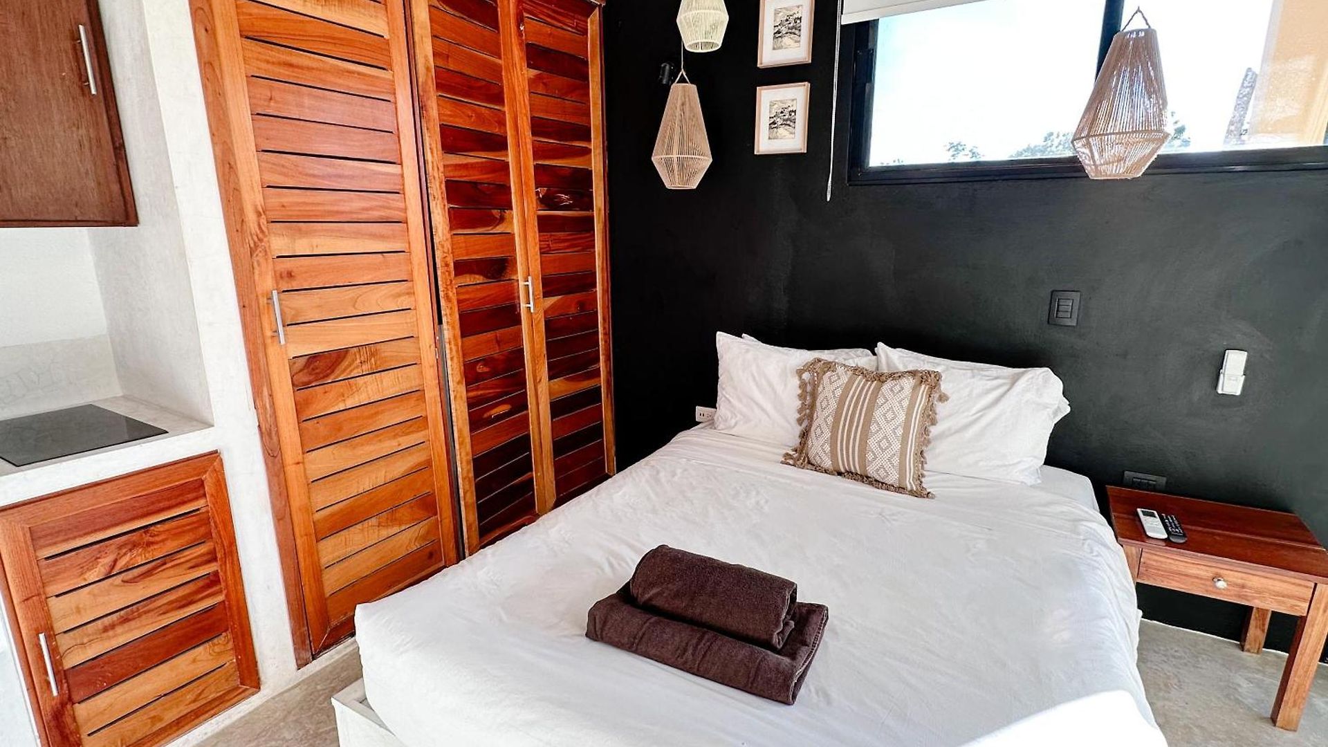 Aparthotel Naats Amigos 3*