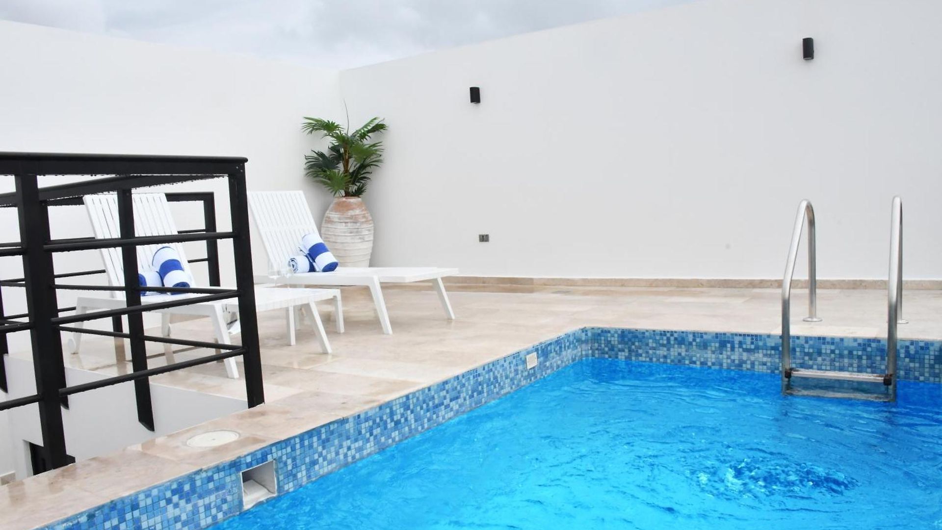 Menesse Luxury By Spot