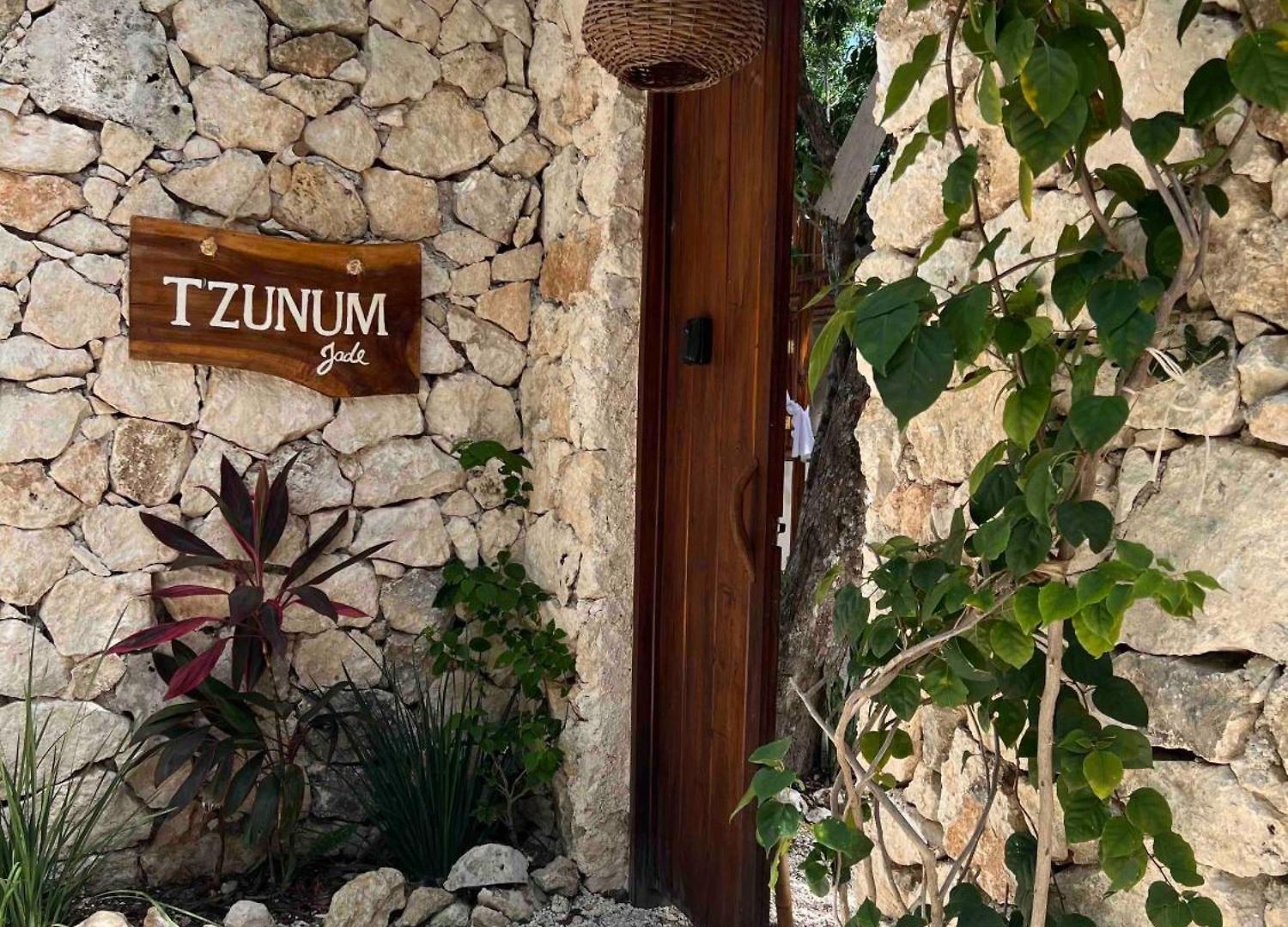 Tzunum Jade Lodge *
