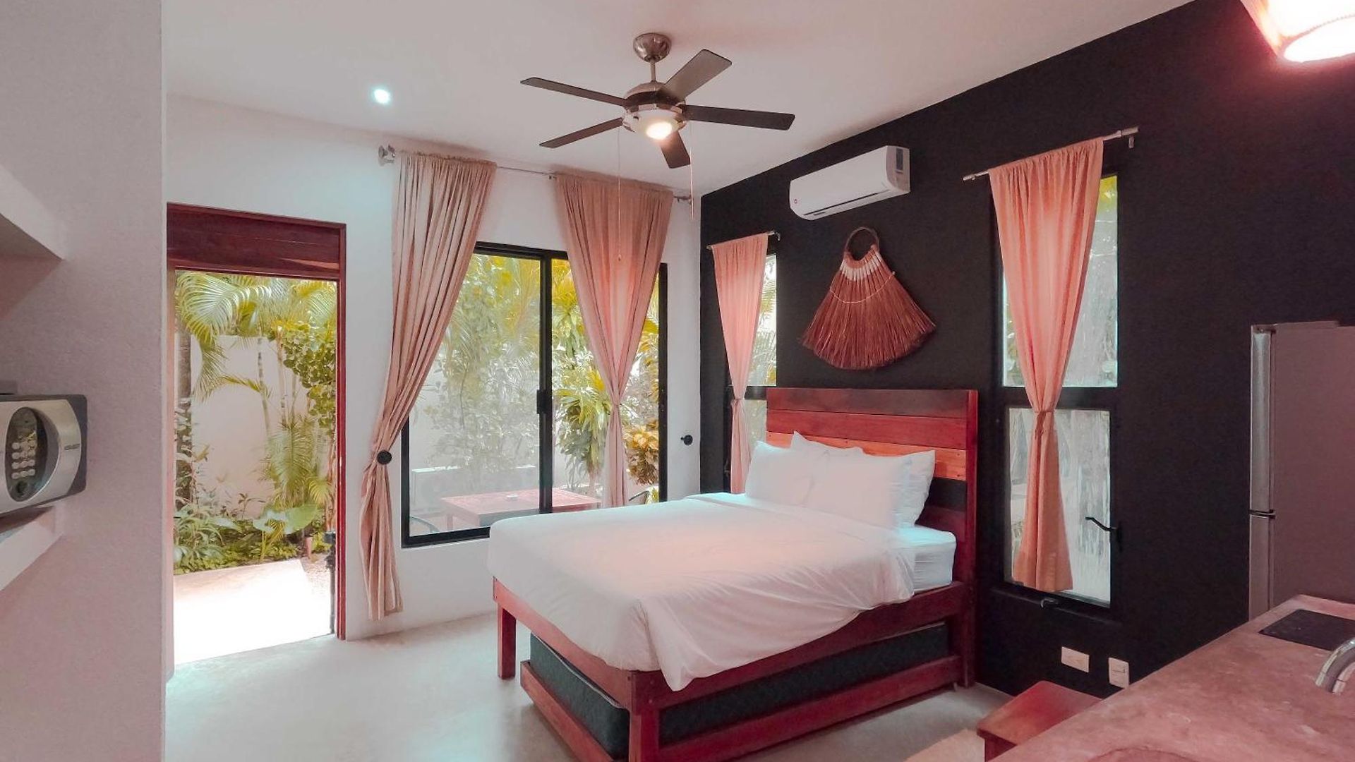 Aparthotel Naats Amigos