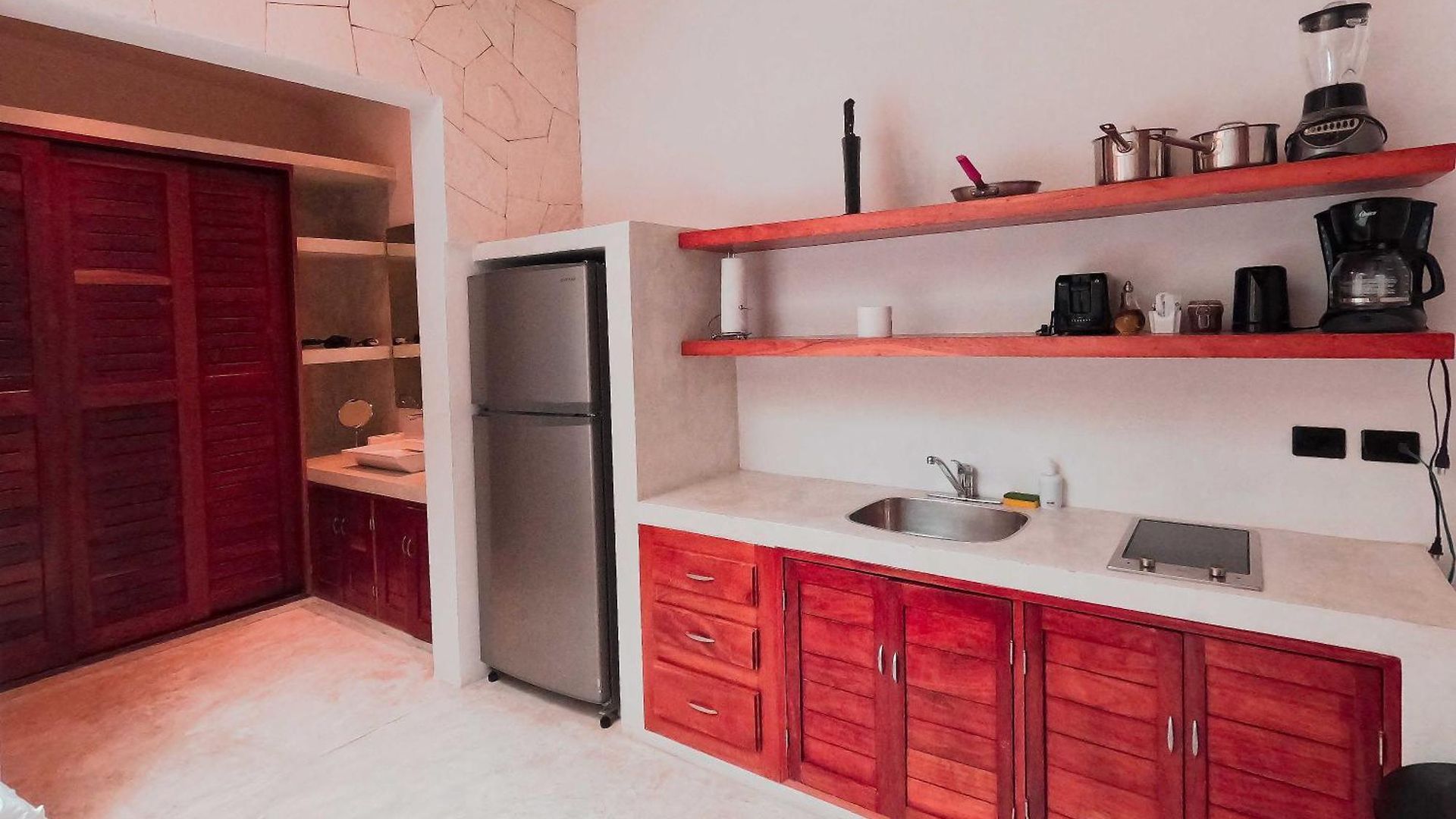 Naats Amigos Aparthotel 3*