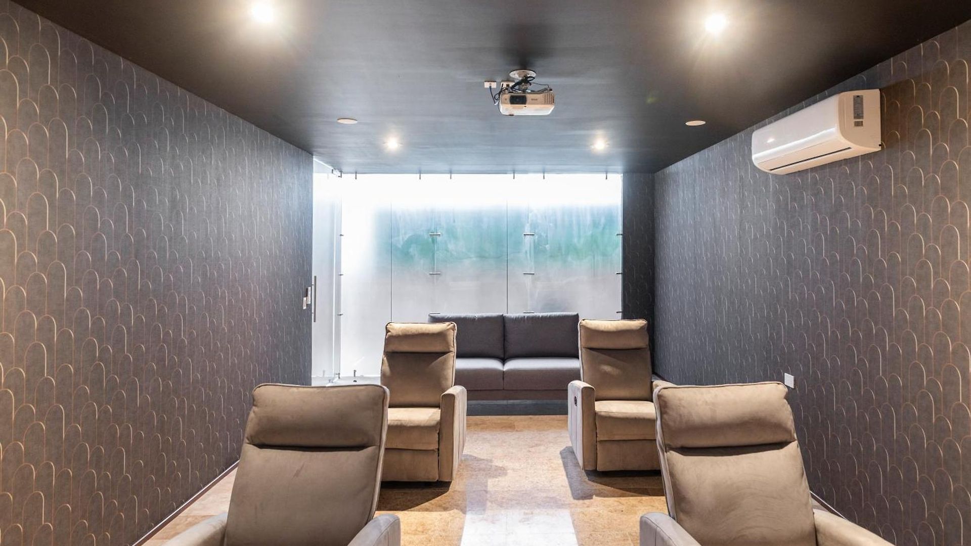 Menesse Luxury By Spot