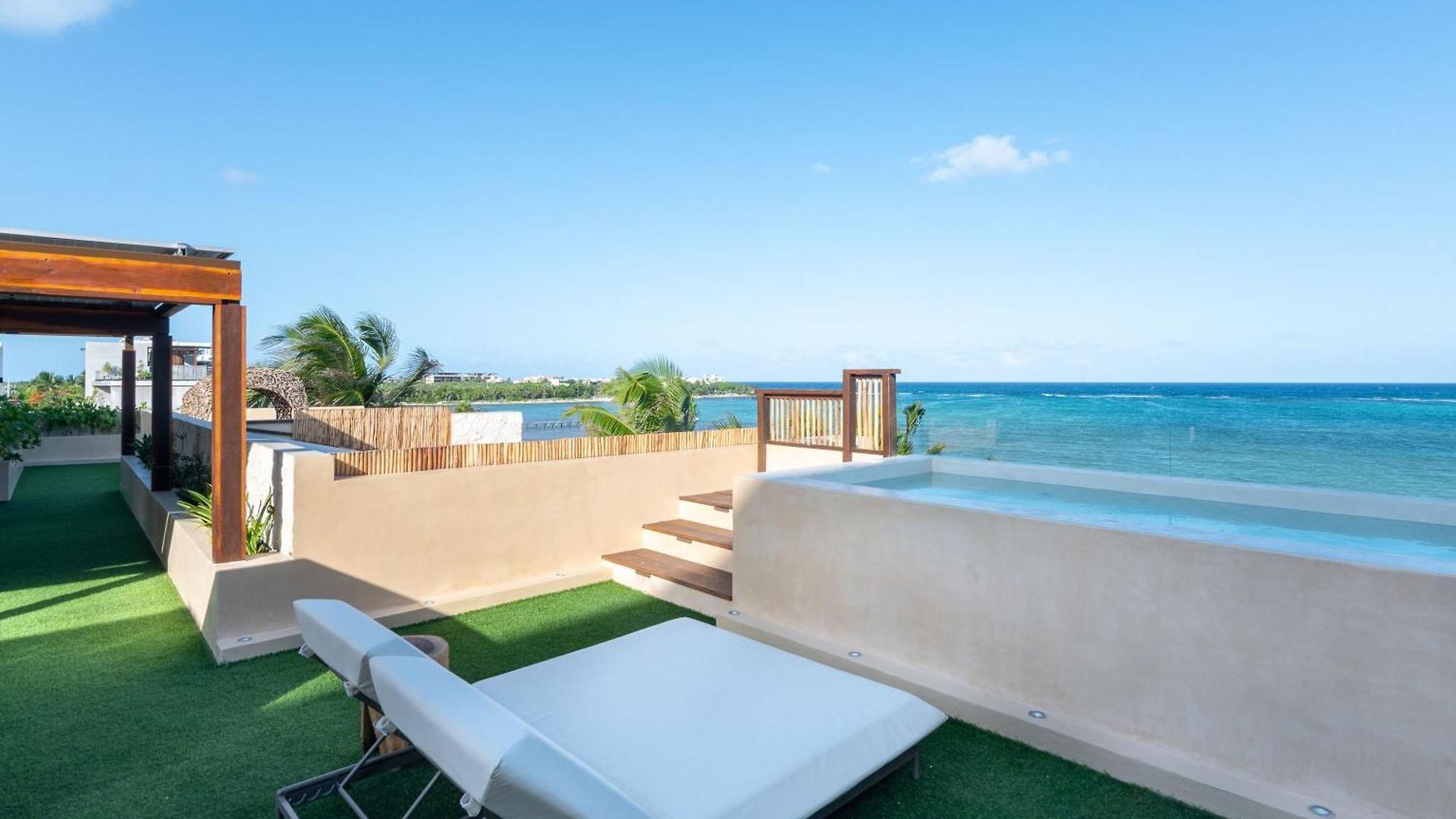 Villa Tulumar Beachfront Luxury Villa- Full Service