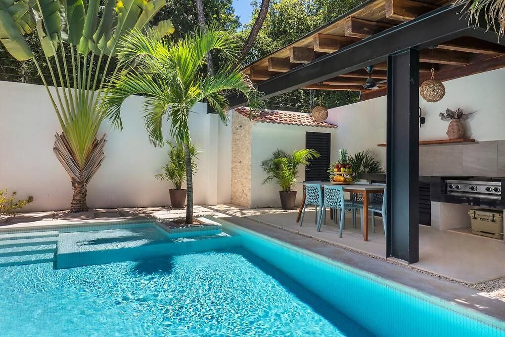 Wonderful Tropical 3br, Garden, Private Pool.