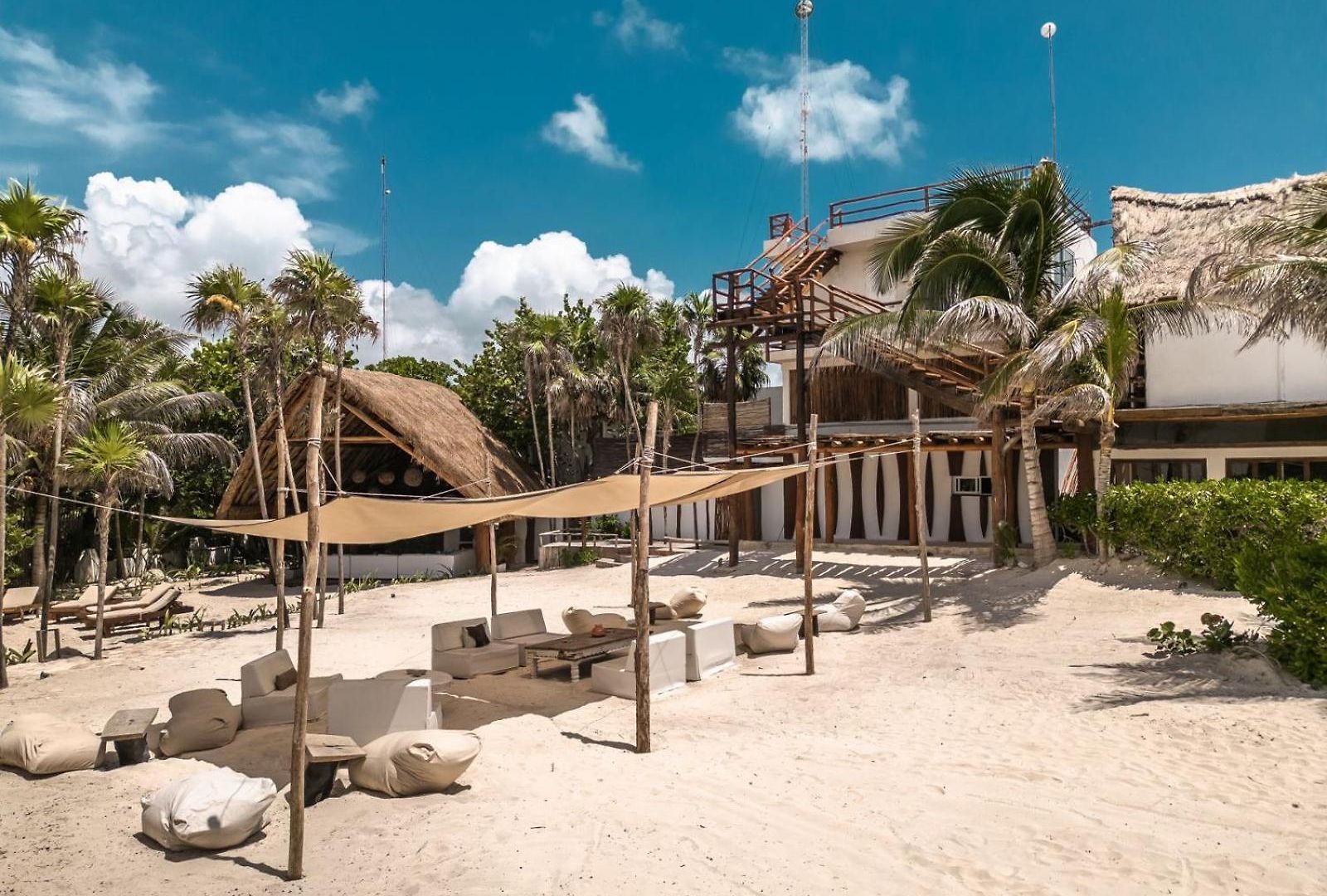Niken Beachfront 4*