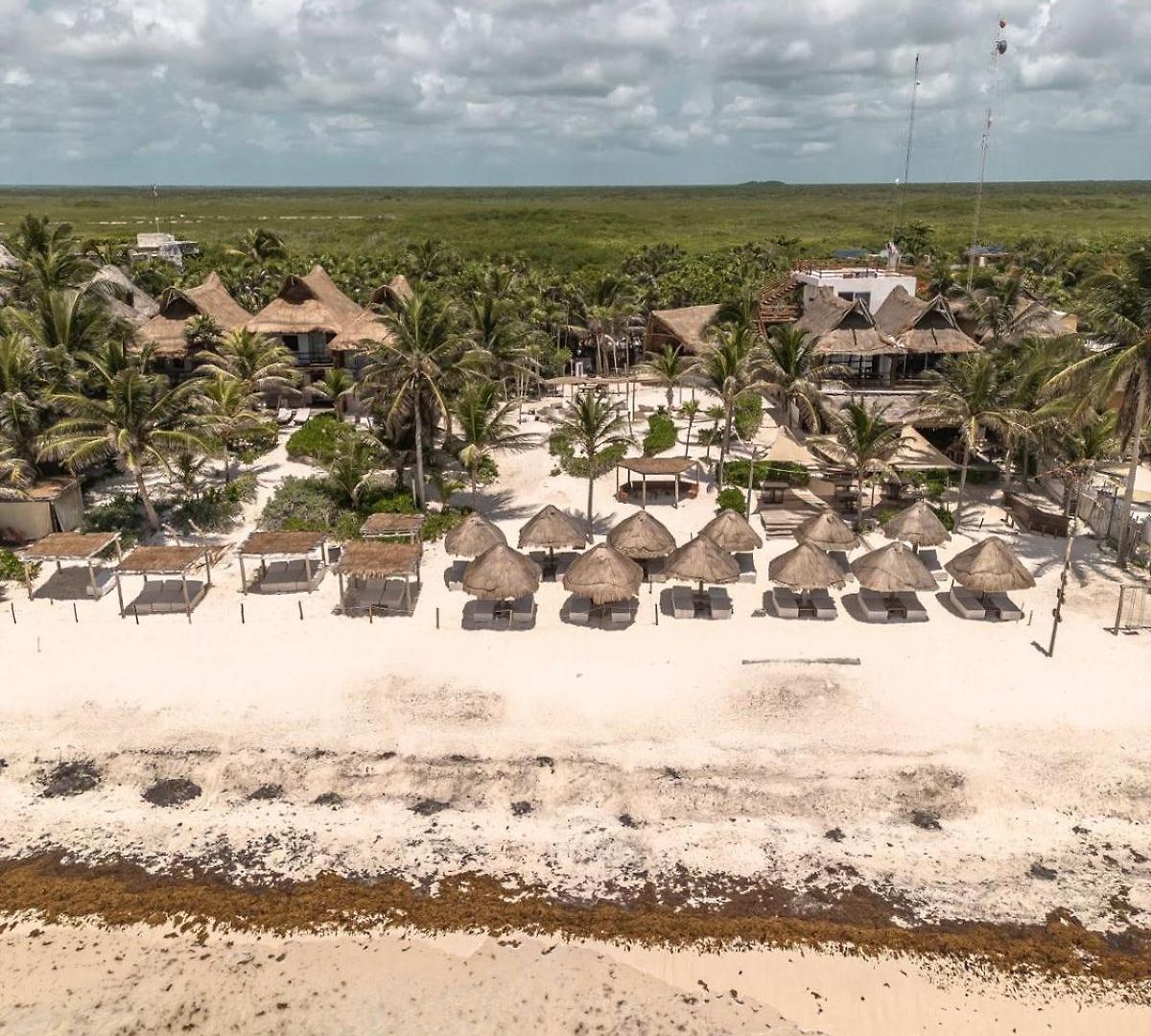 Niken Beachfront Hotel