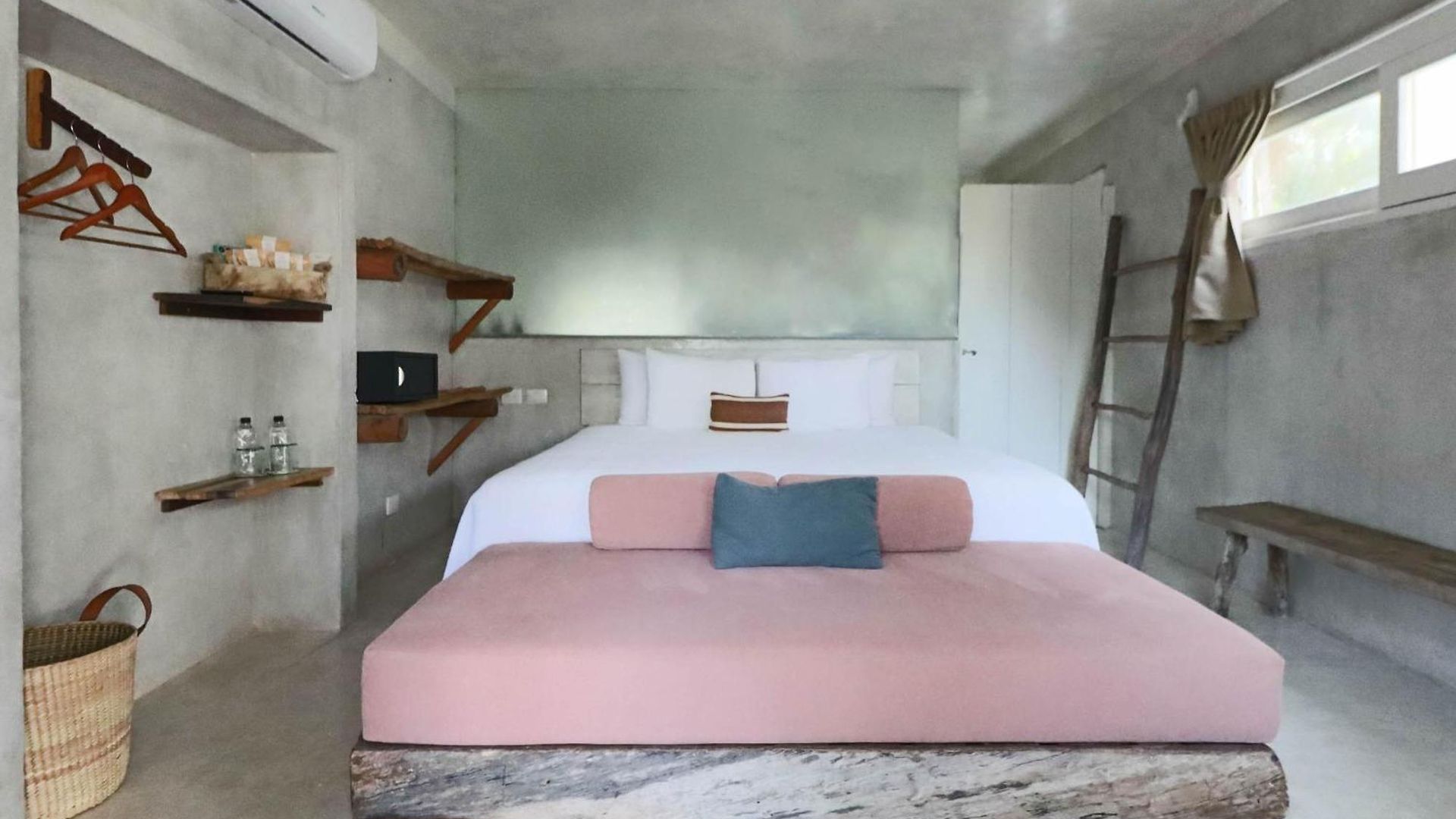 Tuup Hotel