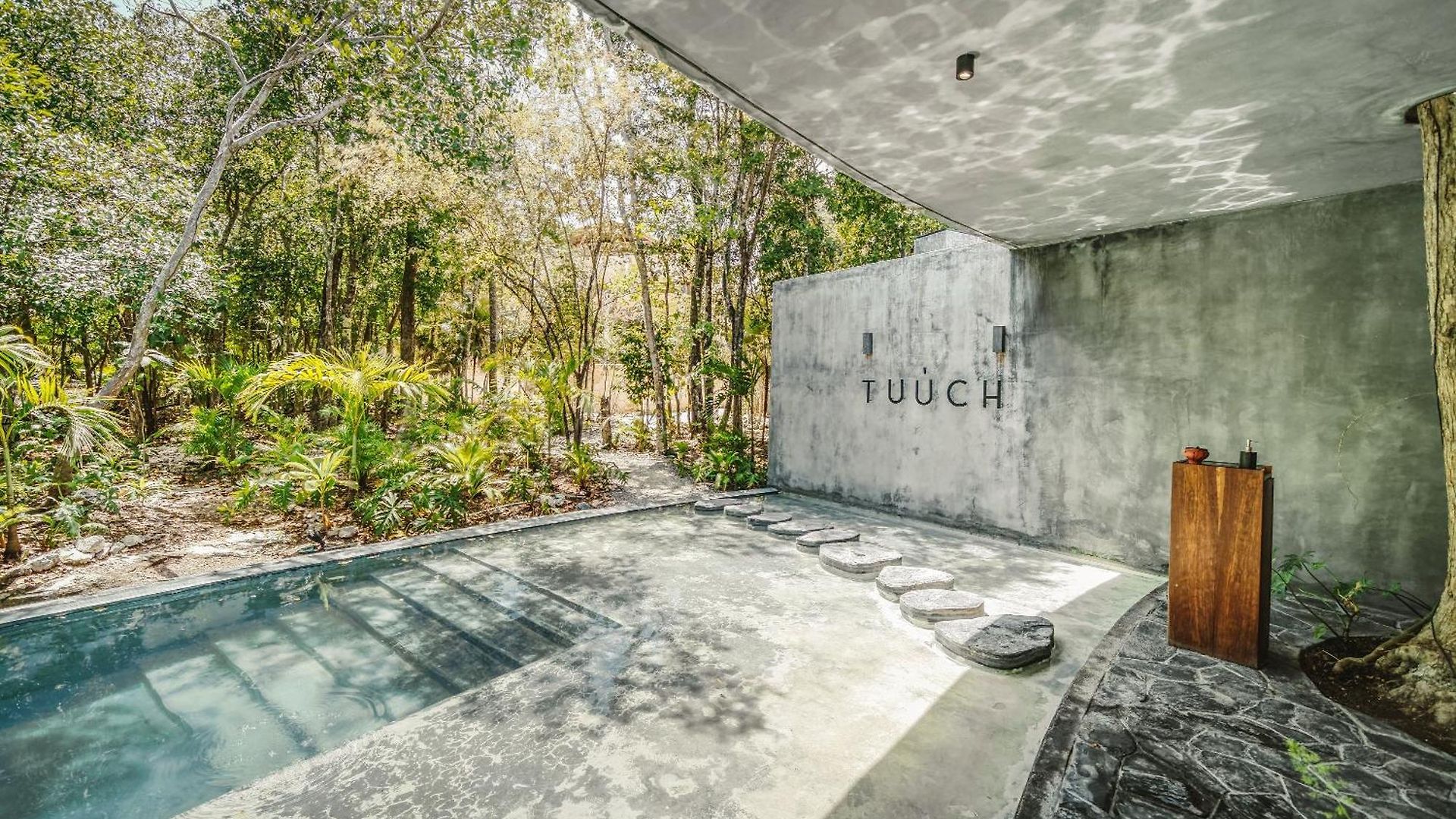 Divine 1br Ph With Private Pool And Spectacular Pools *