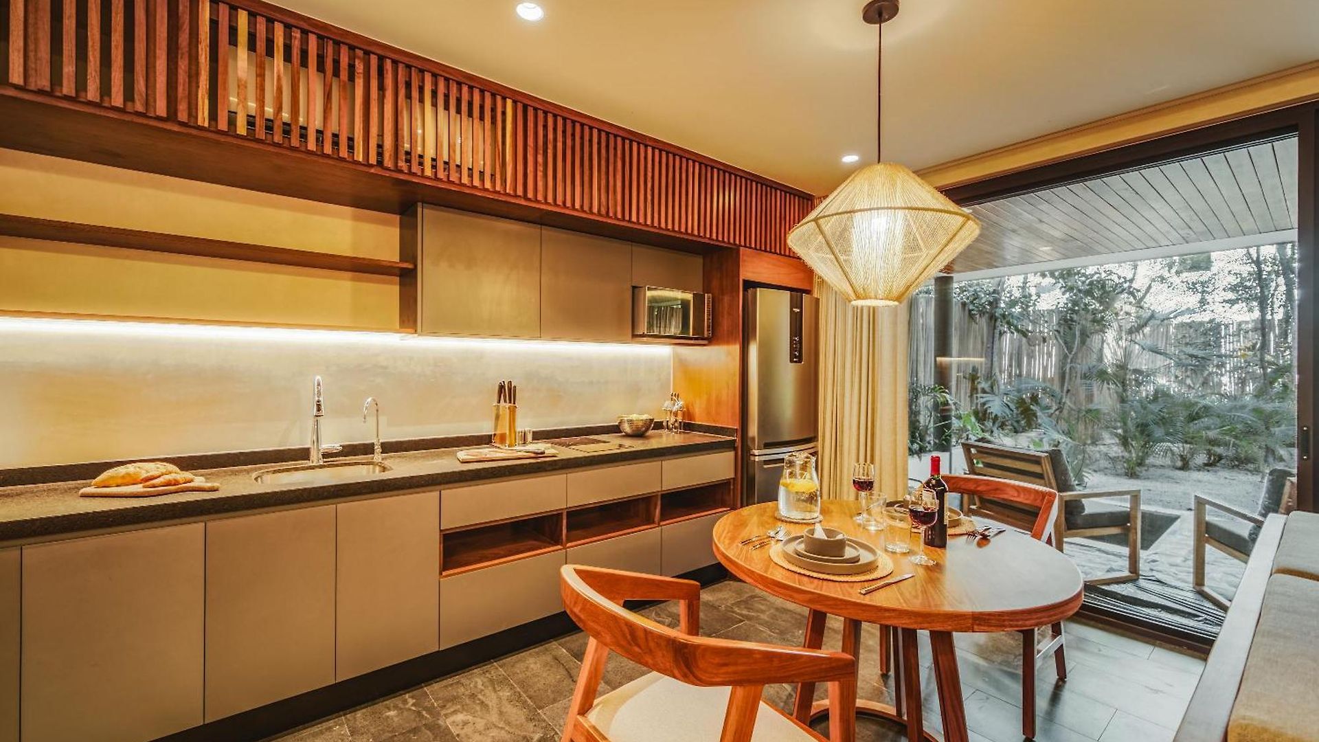 Tropical Oasis With Plunge Pool & Peaceful Garden - Mira Luna 131c