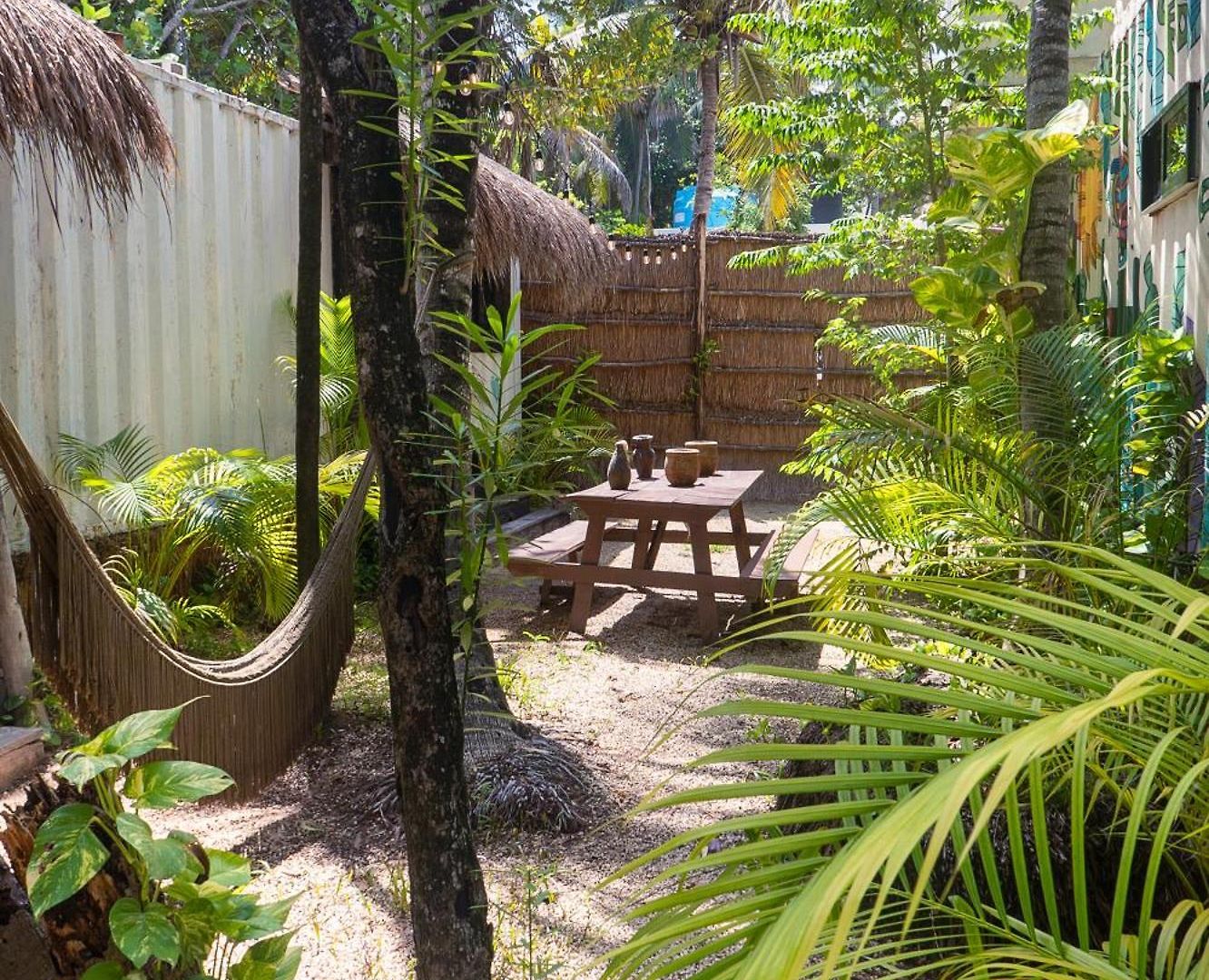 Pal Mar Glamtainer Hotel Tulum
