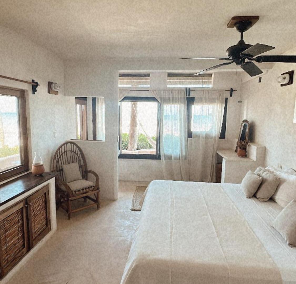 La Conchita (adults Only)