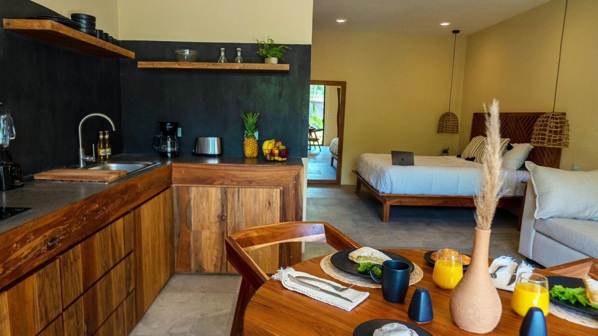 Xamira Luxury Hotel *