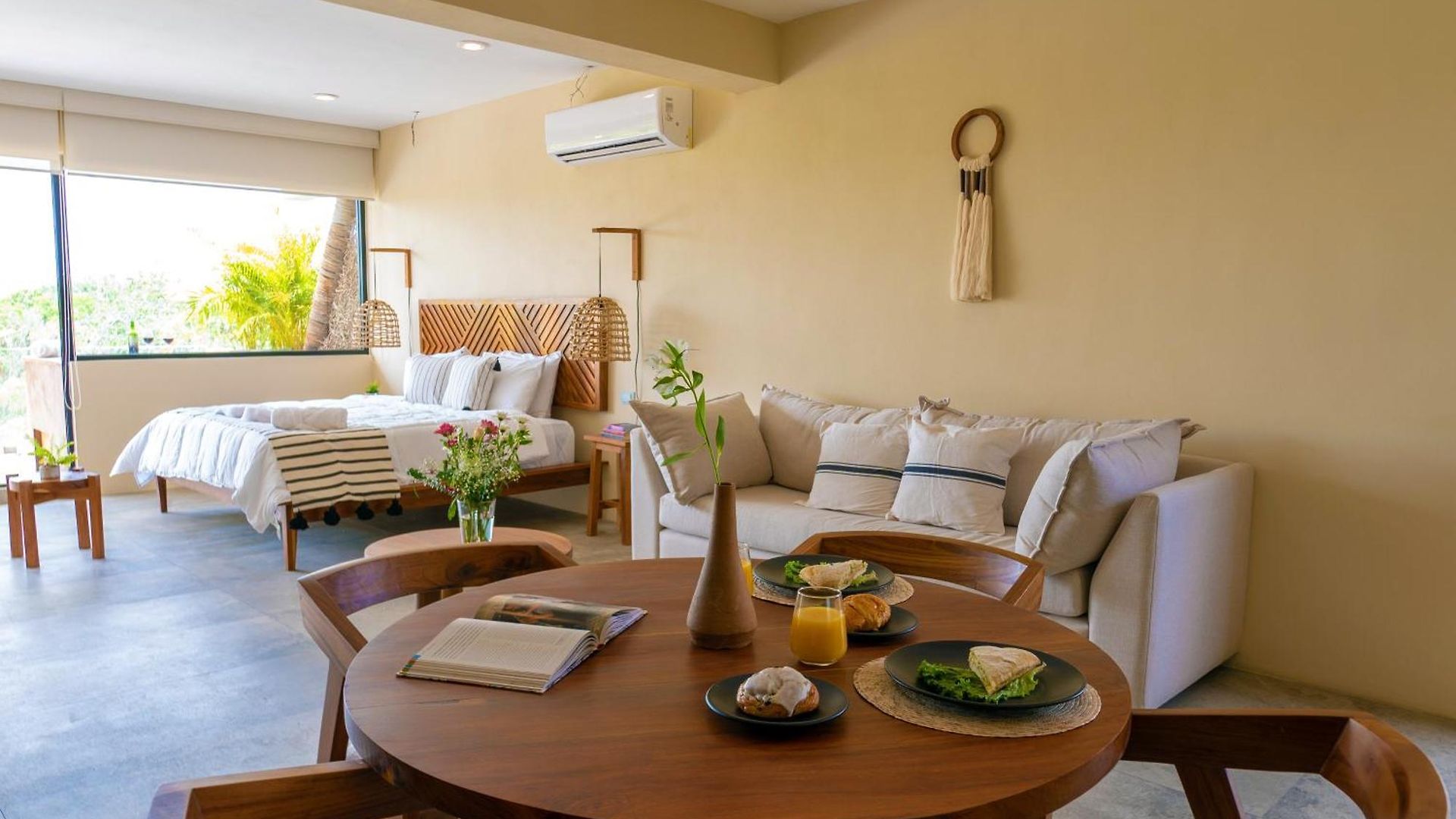 Xamira Luxury Hotel