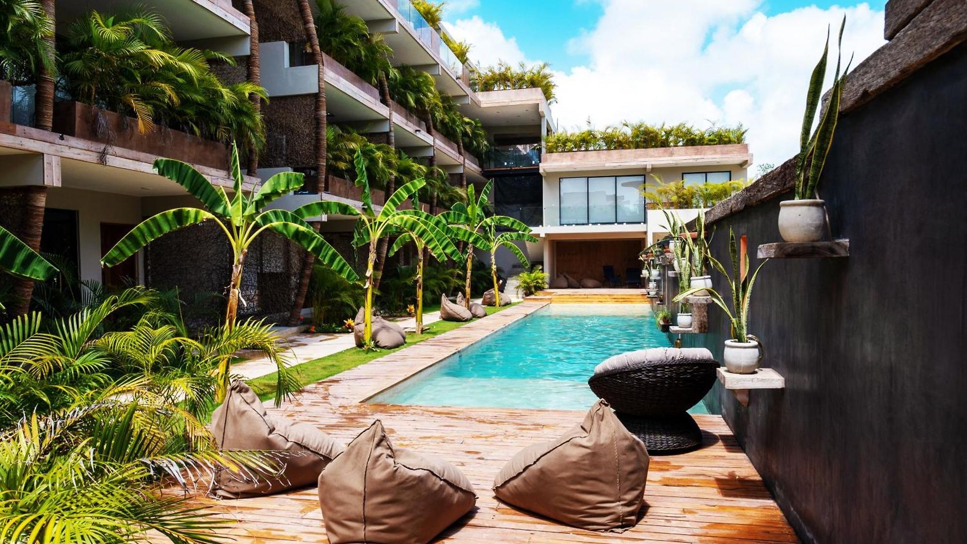 Xamira Luxury *