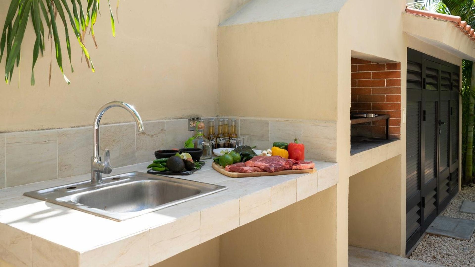 Stunning For 10-cabana-private Pool-parking