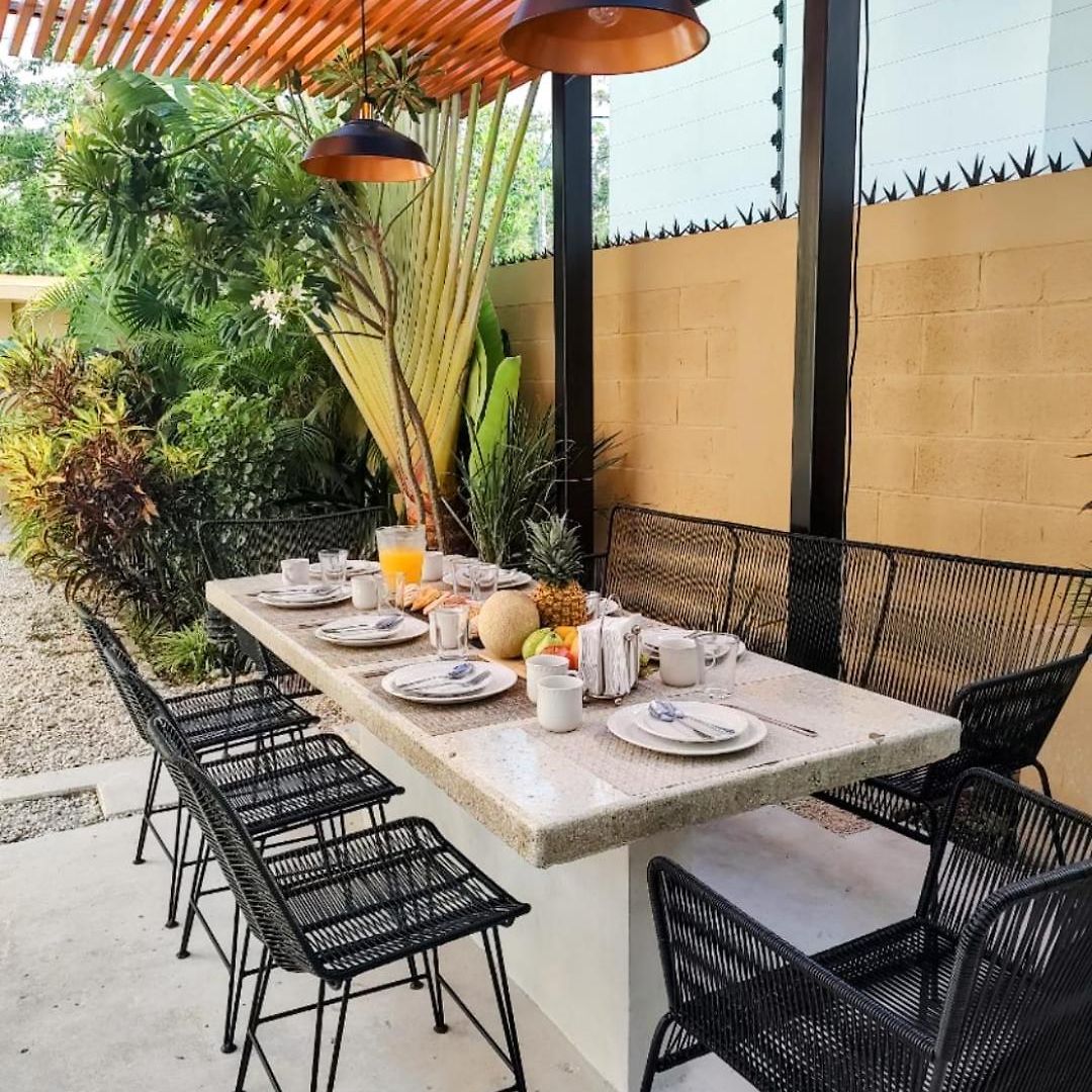 Private Modern Villa-pool Beds-ac-internet-parking-grill