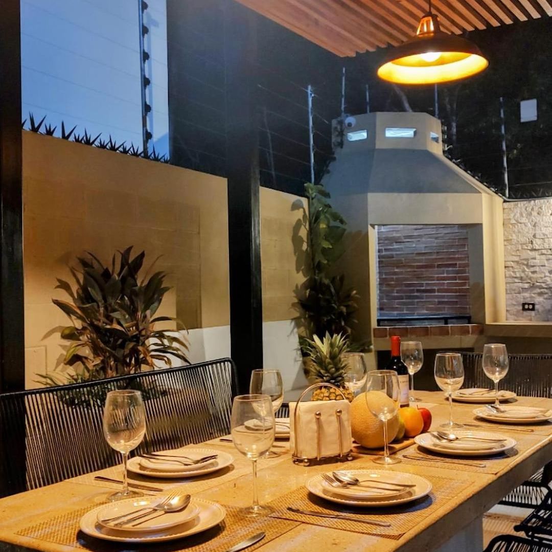 Holiday home Private Modern Villa-pool Beds-ac-internet-parking-grill *