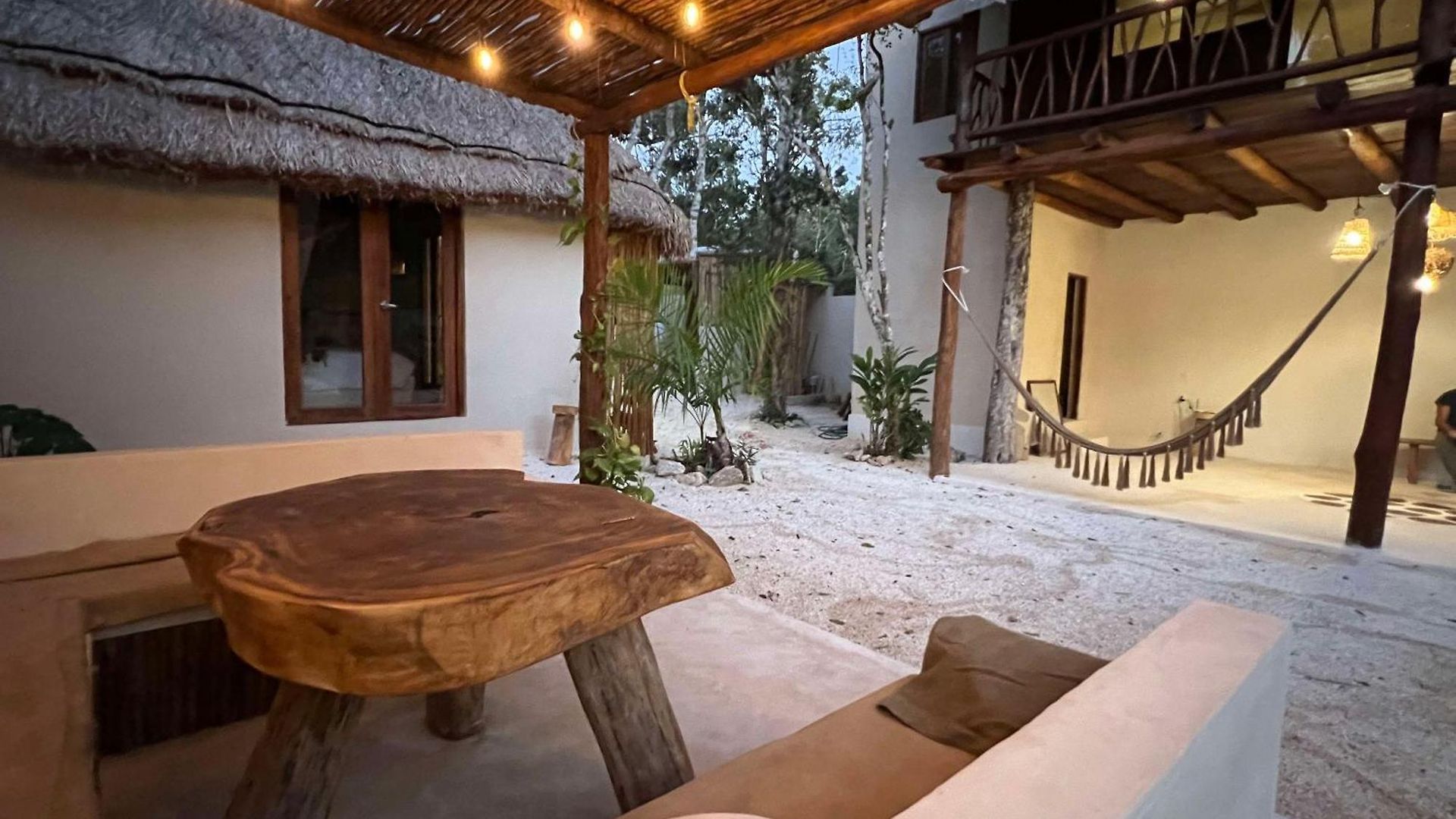 Tzunum Jade Lodge *