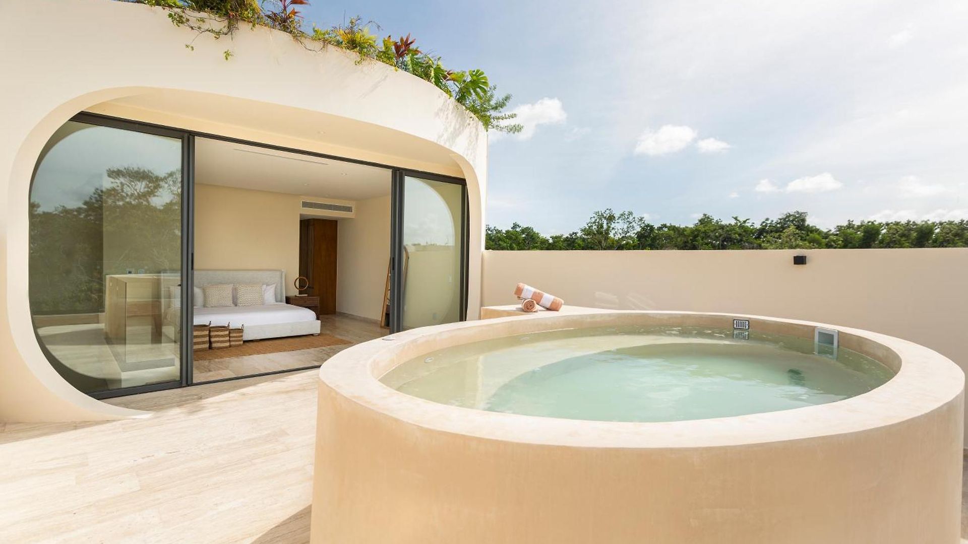 Villa Mistiq