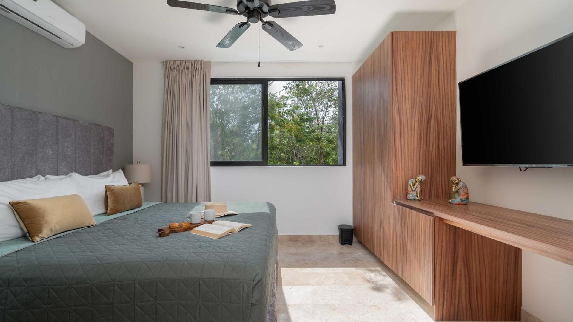 2bd With Rooftop Pool Near