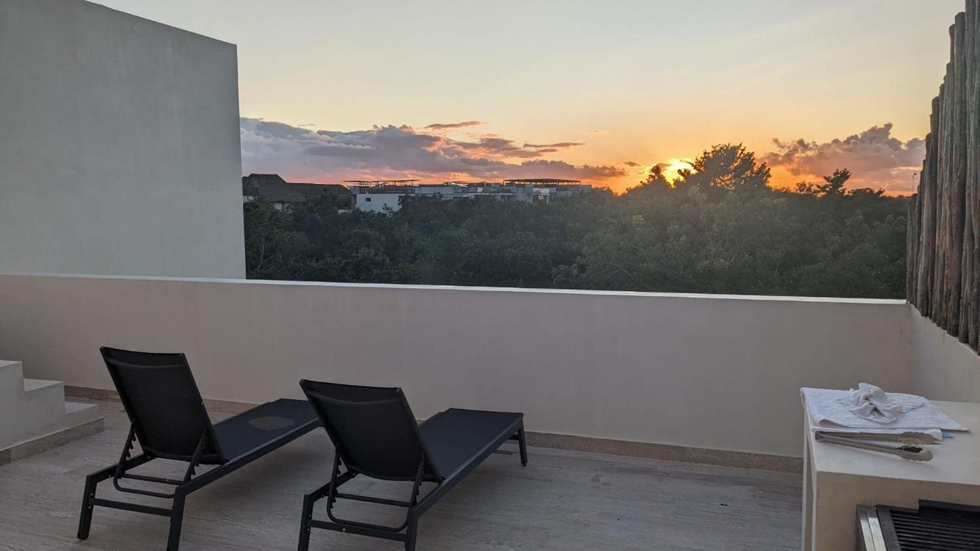 New Luxury Ph With Private Terrace & Plunge Pool