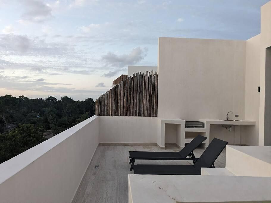 New Luxury Ph With Private Terrace & Plunge Pool