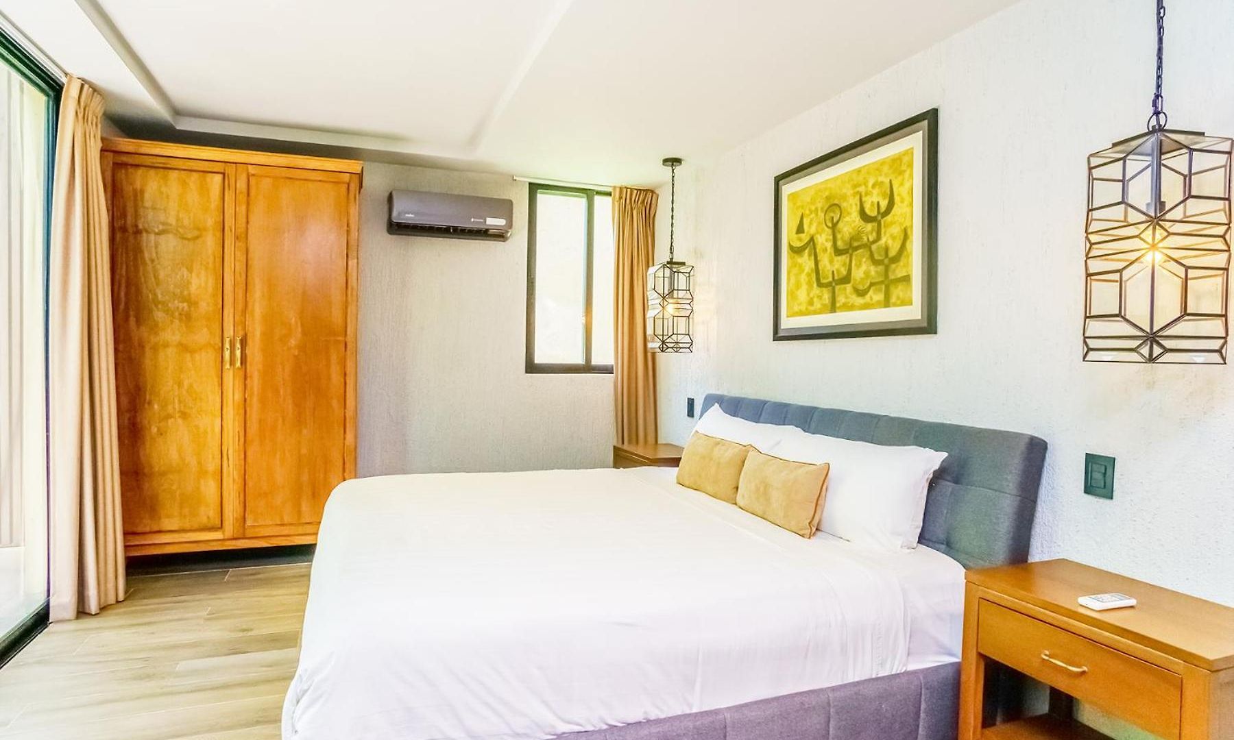Luxurious Oasis Jacuzzi With Art Gallery And Pool Apartment *