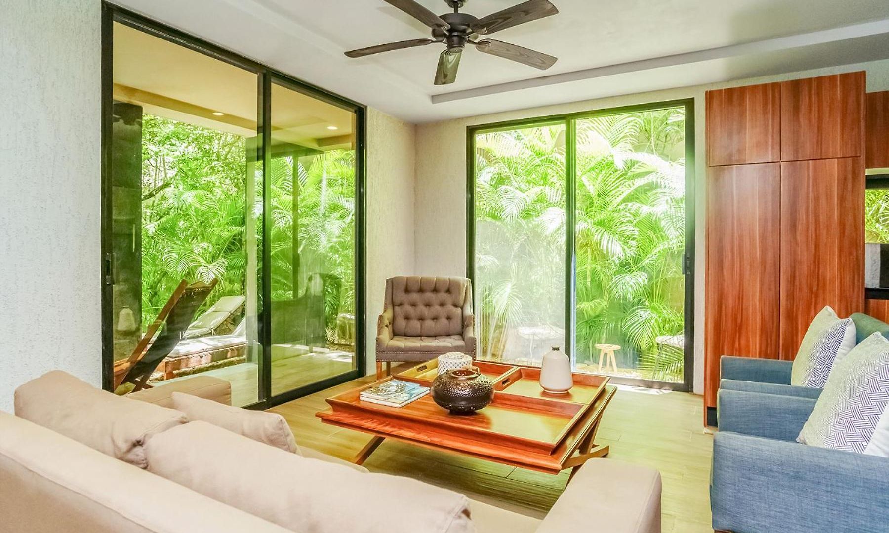 Apartment Luxurious Oasis Jacuzzi With Art Gallery And Pool *
