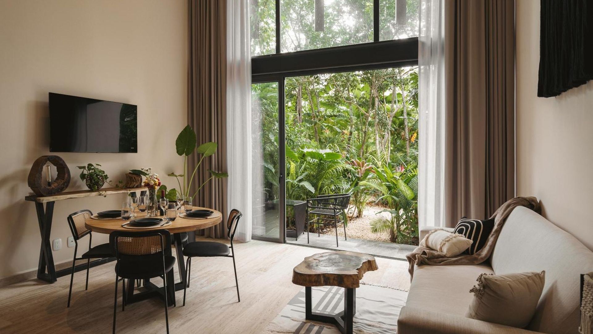 Luxury Loft With Pools, Gym, Rooftop And Panoramic Jungle Views