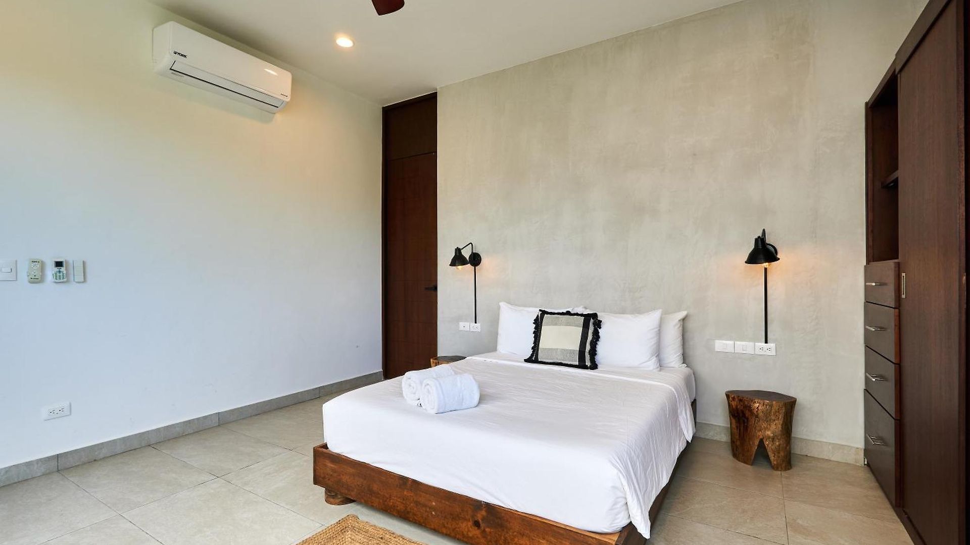 Casa Aventura Secluded Oasis 24h Security Near Sandy Beaches