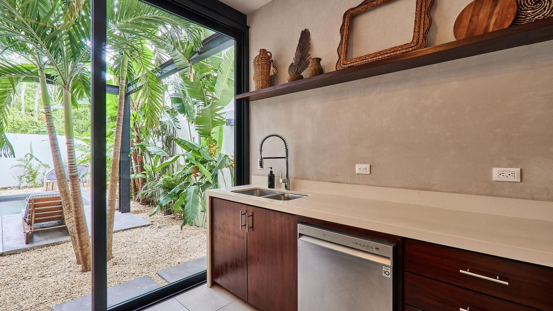 Casa Aventura Secluded Oasis 24h Security Near Sandy Beaches Villa *