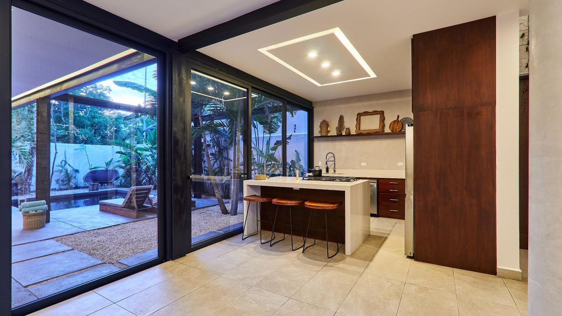 Casa Aventura Secluded Oasis 24h Security Near Sandy Beaches
