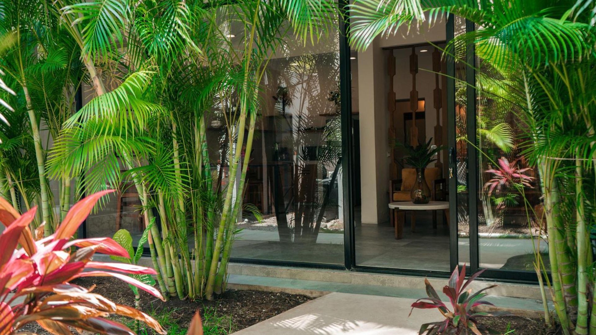 Apartamento Kinah Retreat - Exclusive Boho Tropical Escape *
