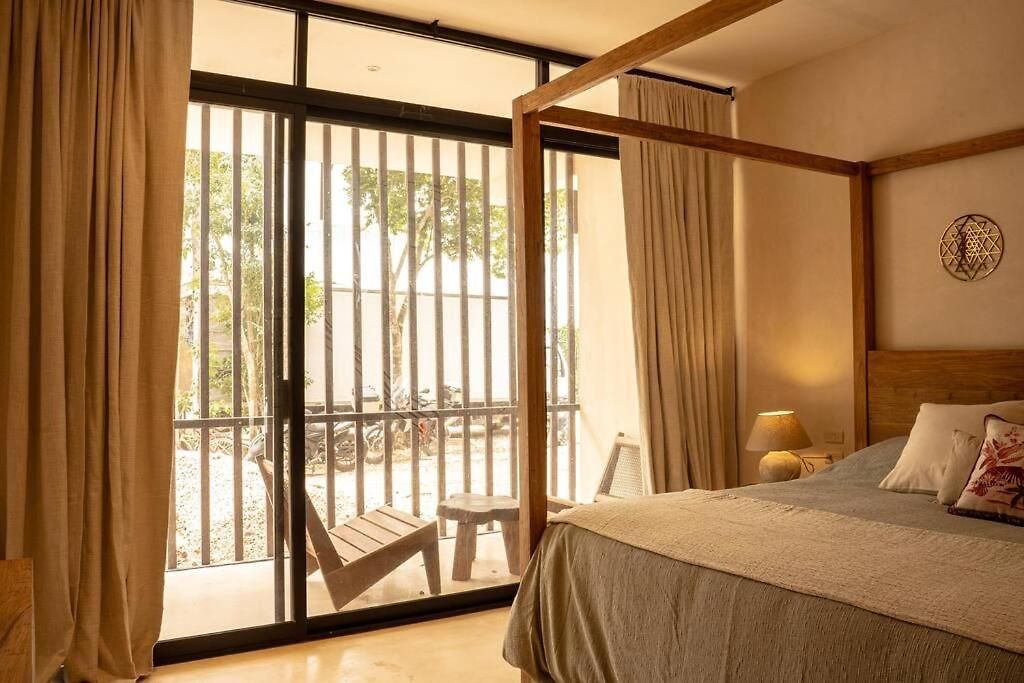 Boho-chic 1br With Private Terrace Apartment