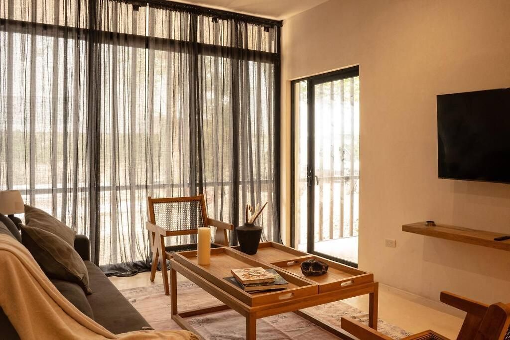 Boho-chic 1br With Private Terrace