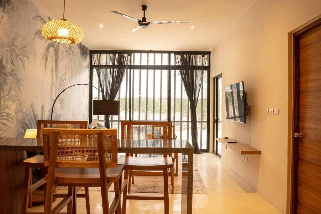 Boho-chic 1br With Private Terrace Apartment *