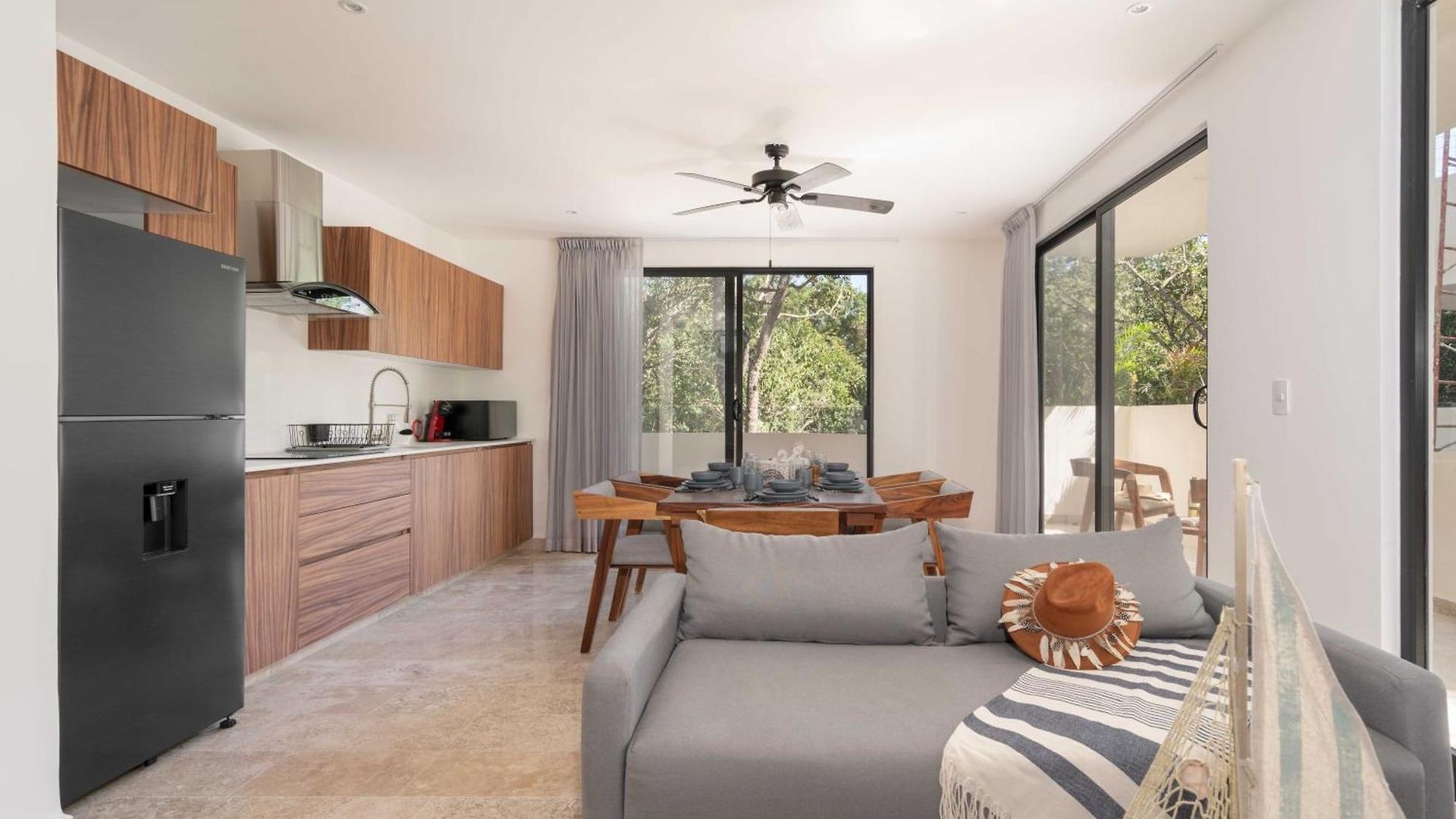 2 Bd With Private Plunge Pool And Terrace Holiday home