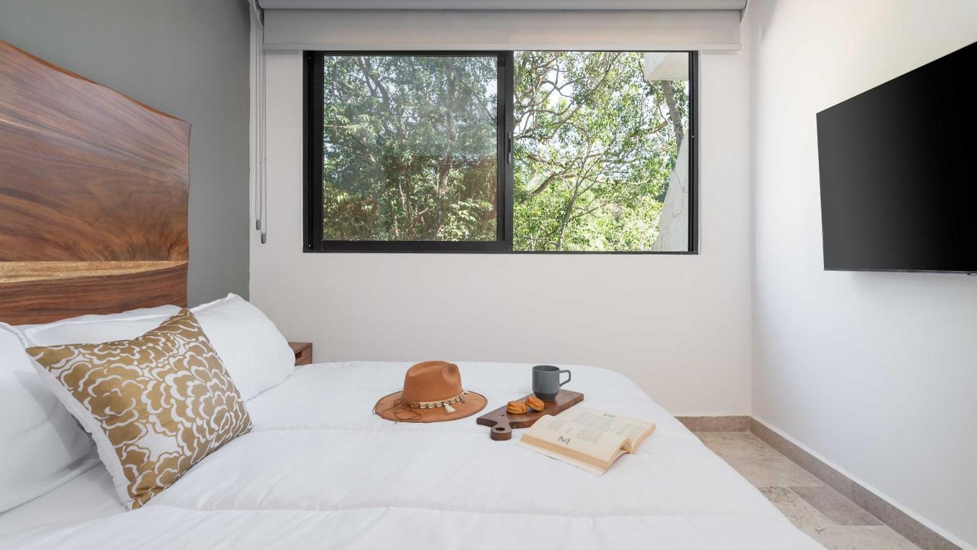 2 Bd With Private Plunge Pool And Terrace *